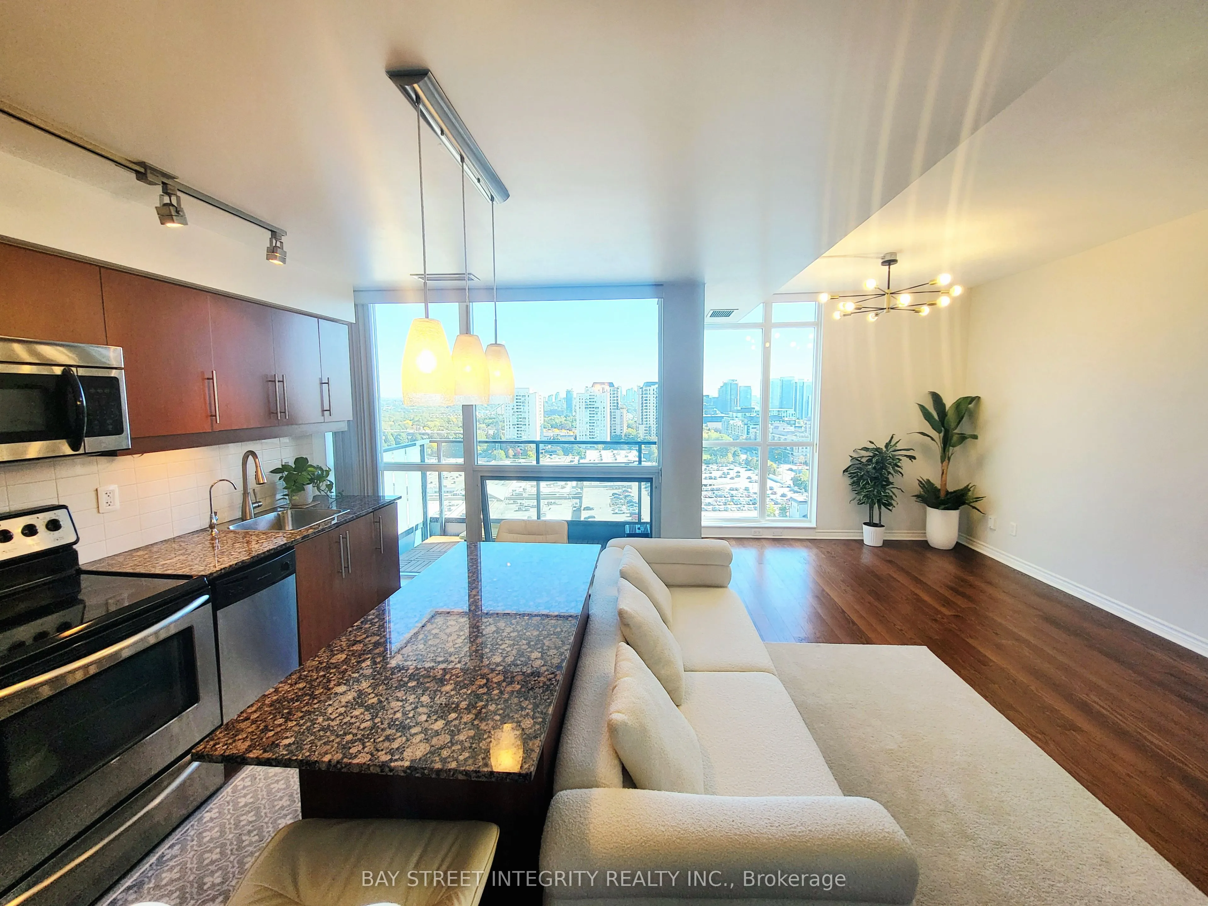 2885 Bayview Avenue, #1420