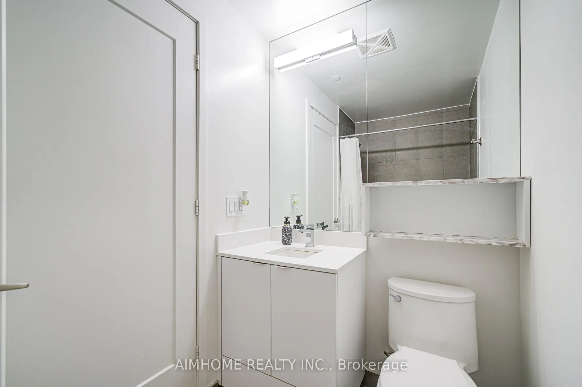 70 Princess Street, #1723