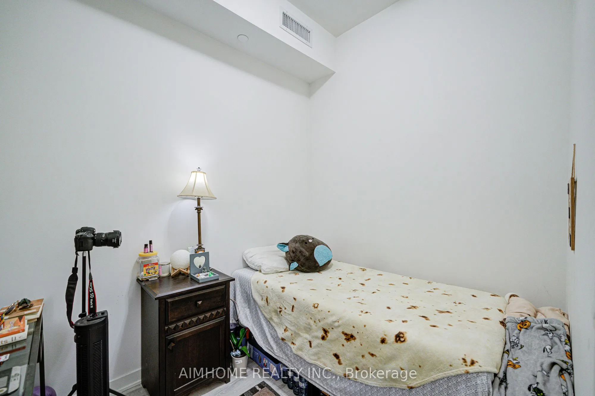 70 Princess Street, #1723