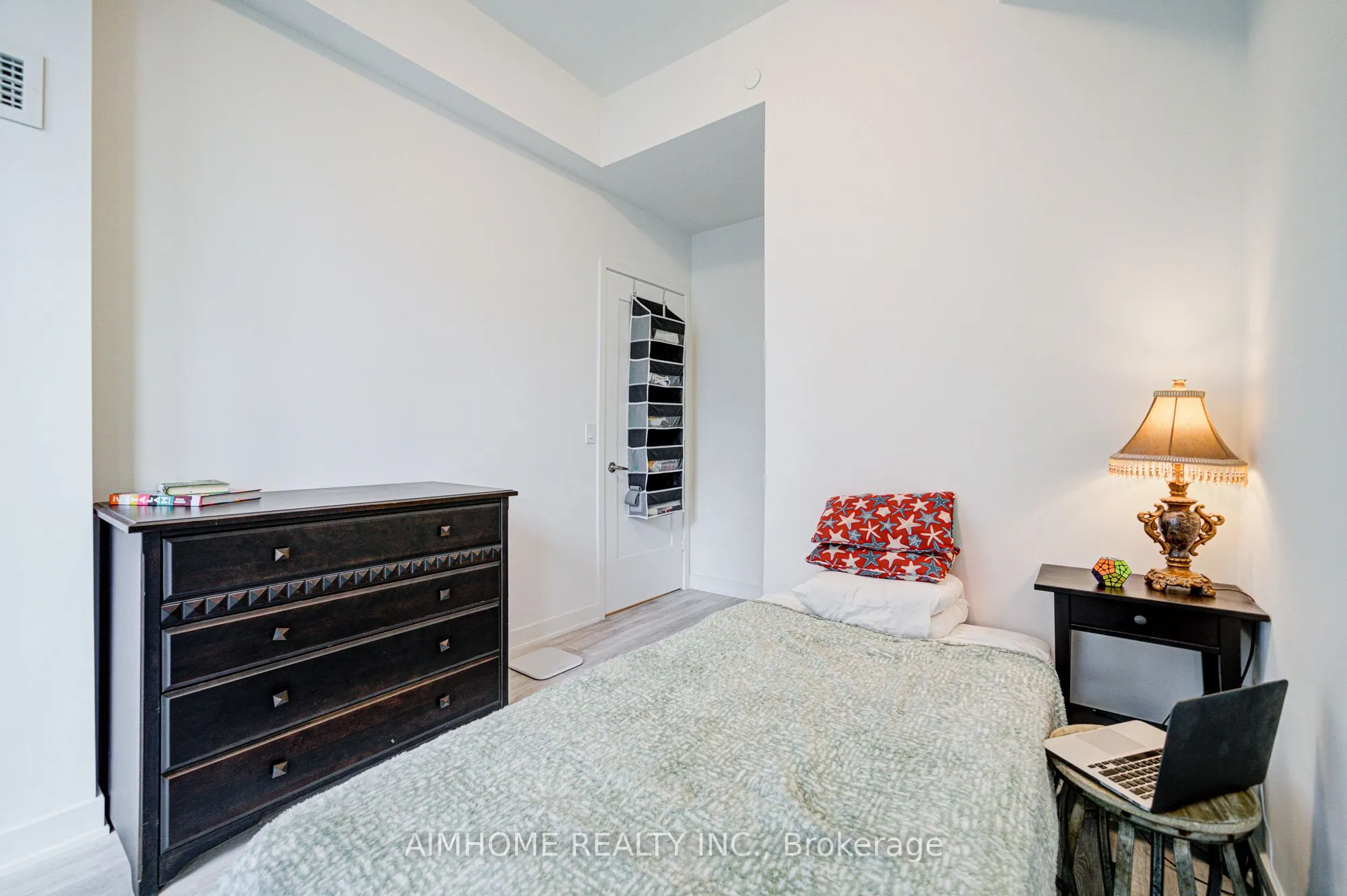 70 Princess Street, #1723