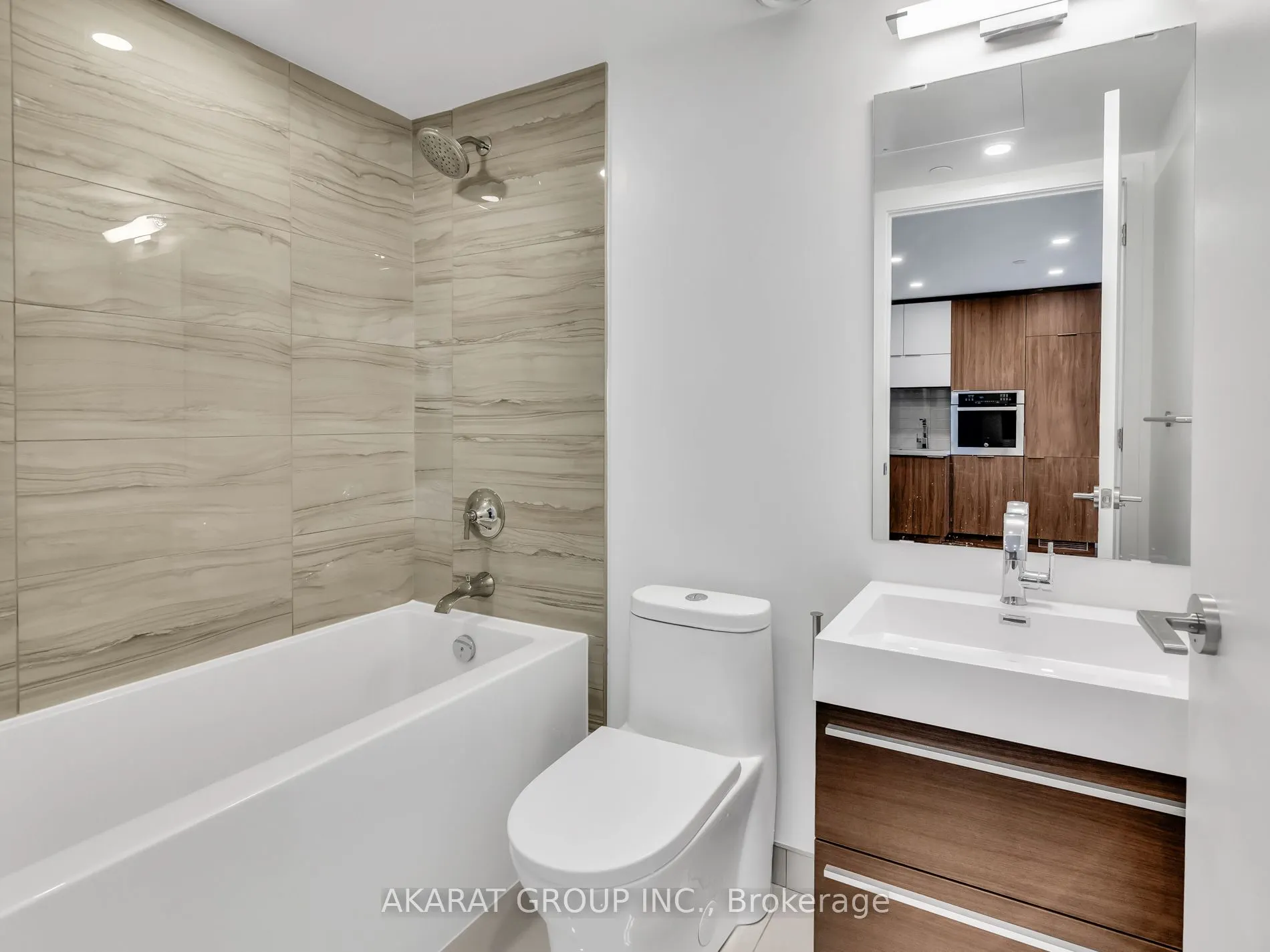 39 Roehampton Avenue, #2706