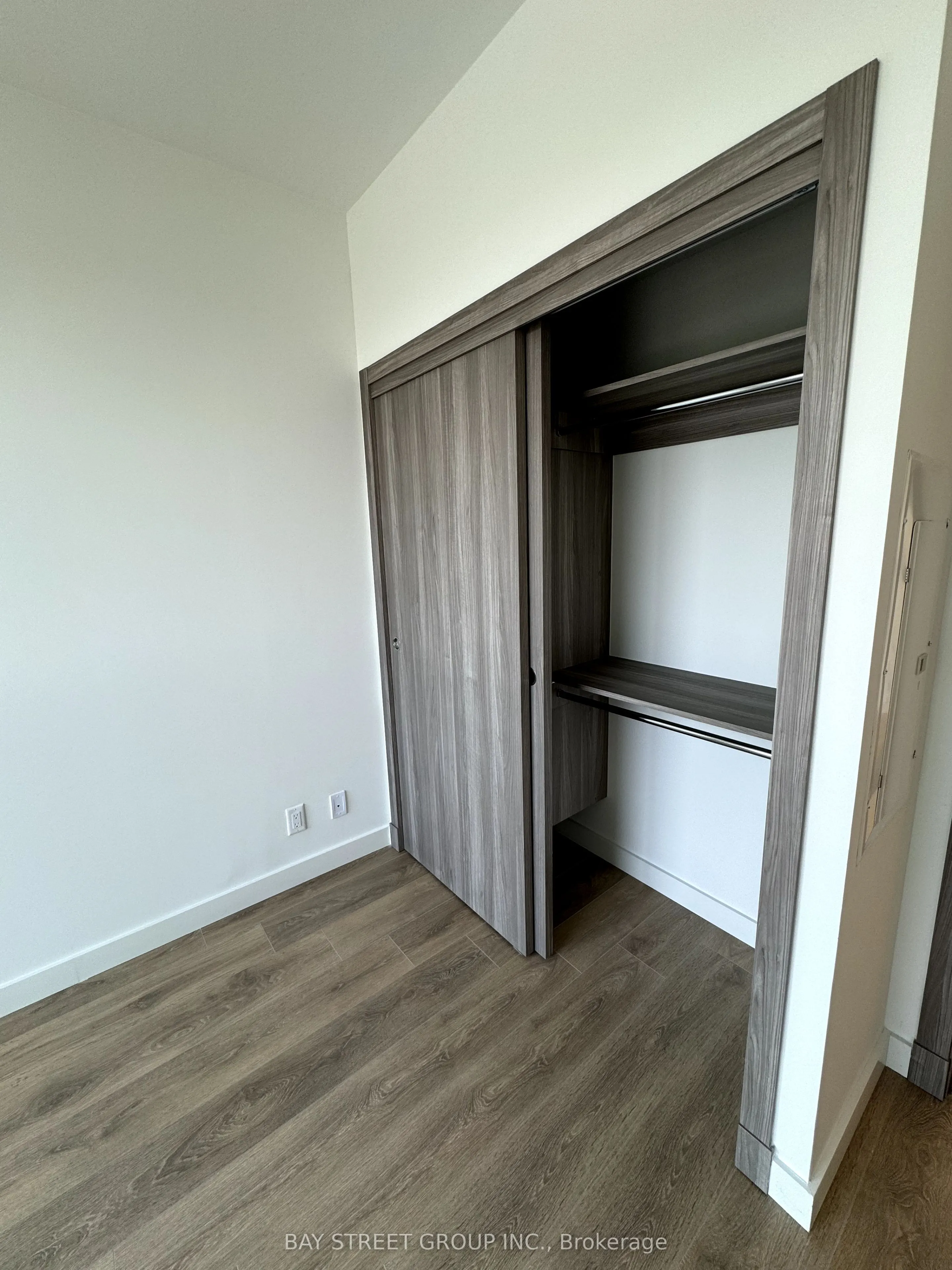 25 McMahon Drive, #1506