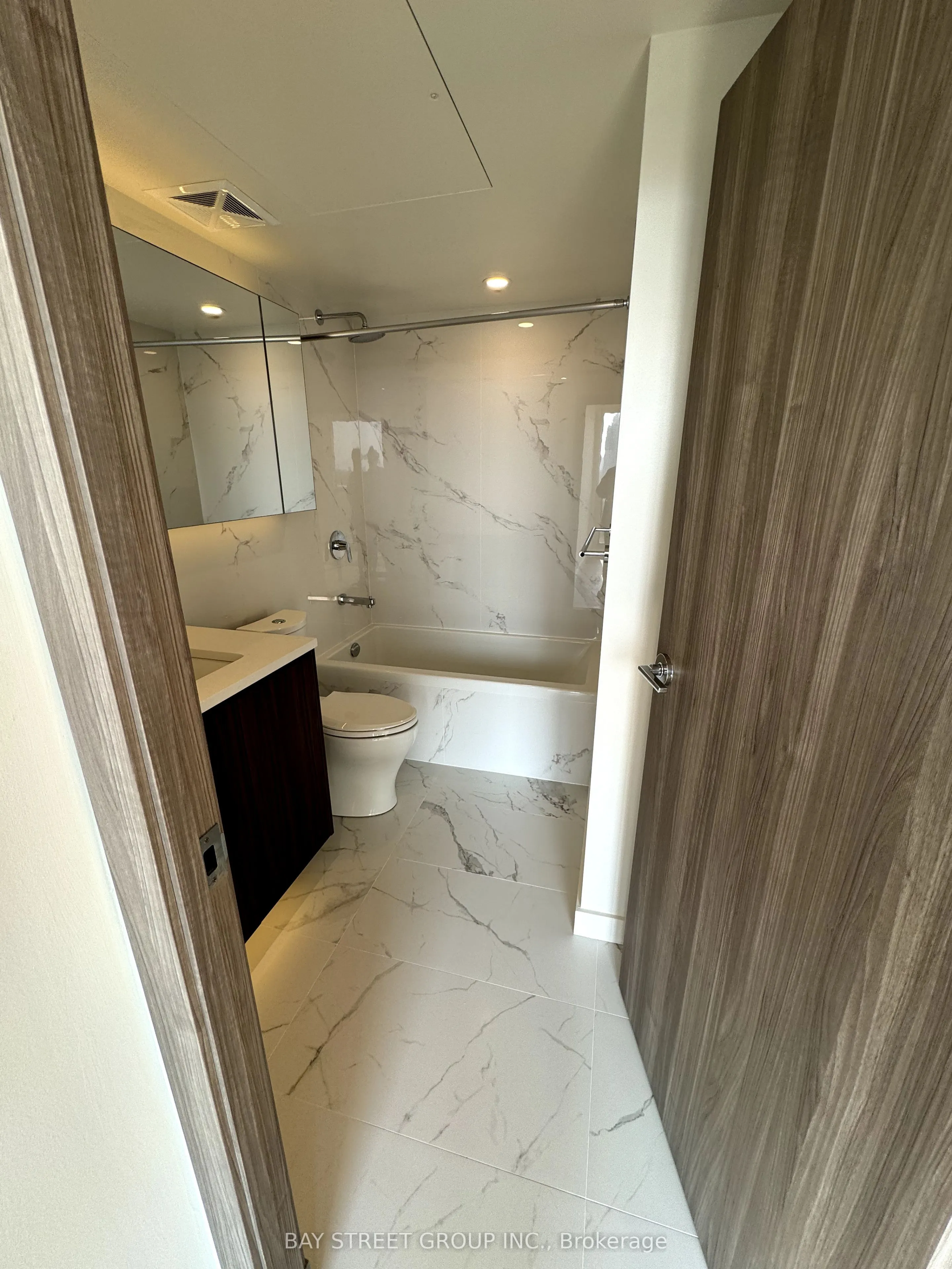 25 McMahon Drive, #1506