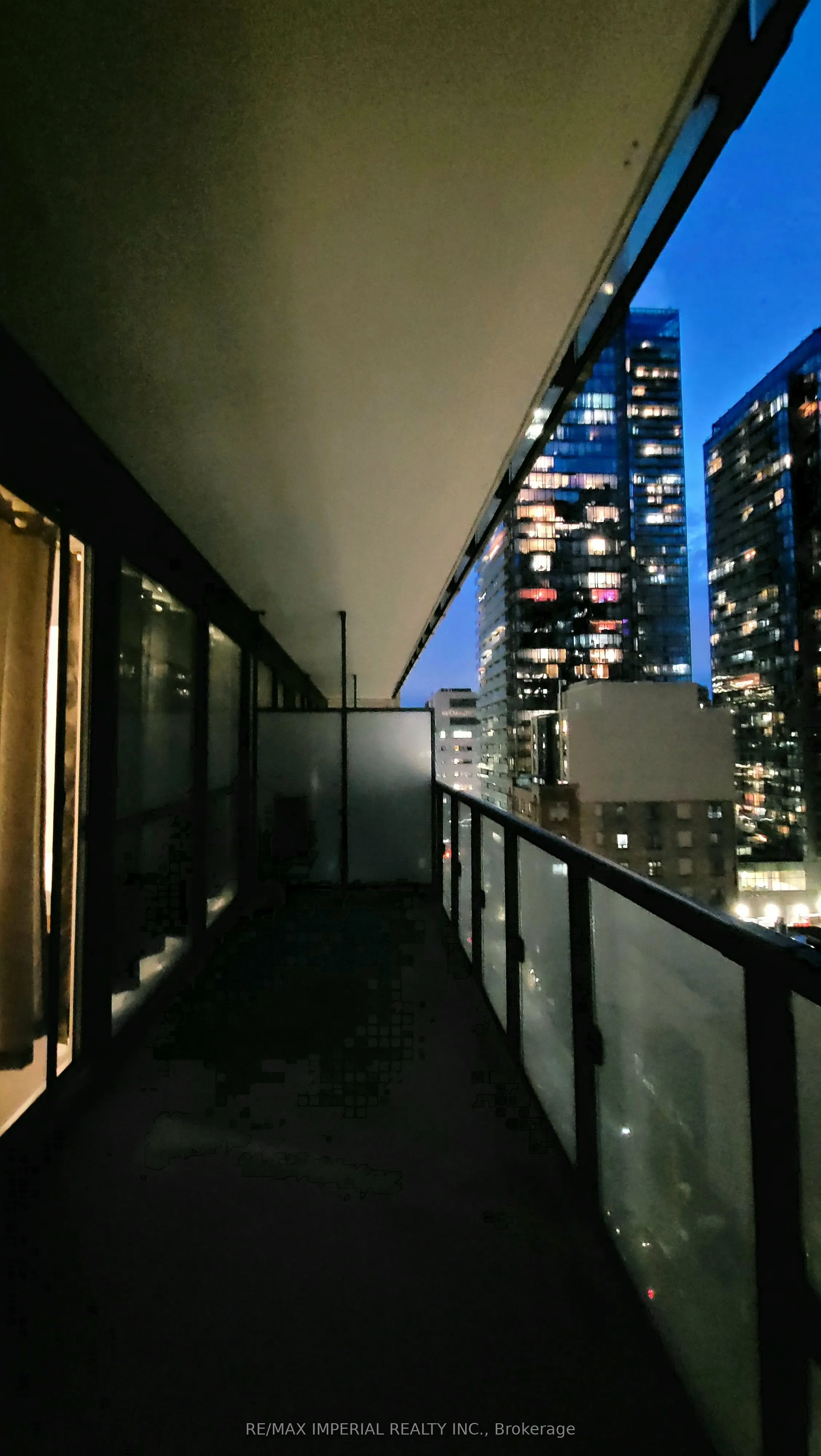 15 Grenville Street, #907