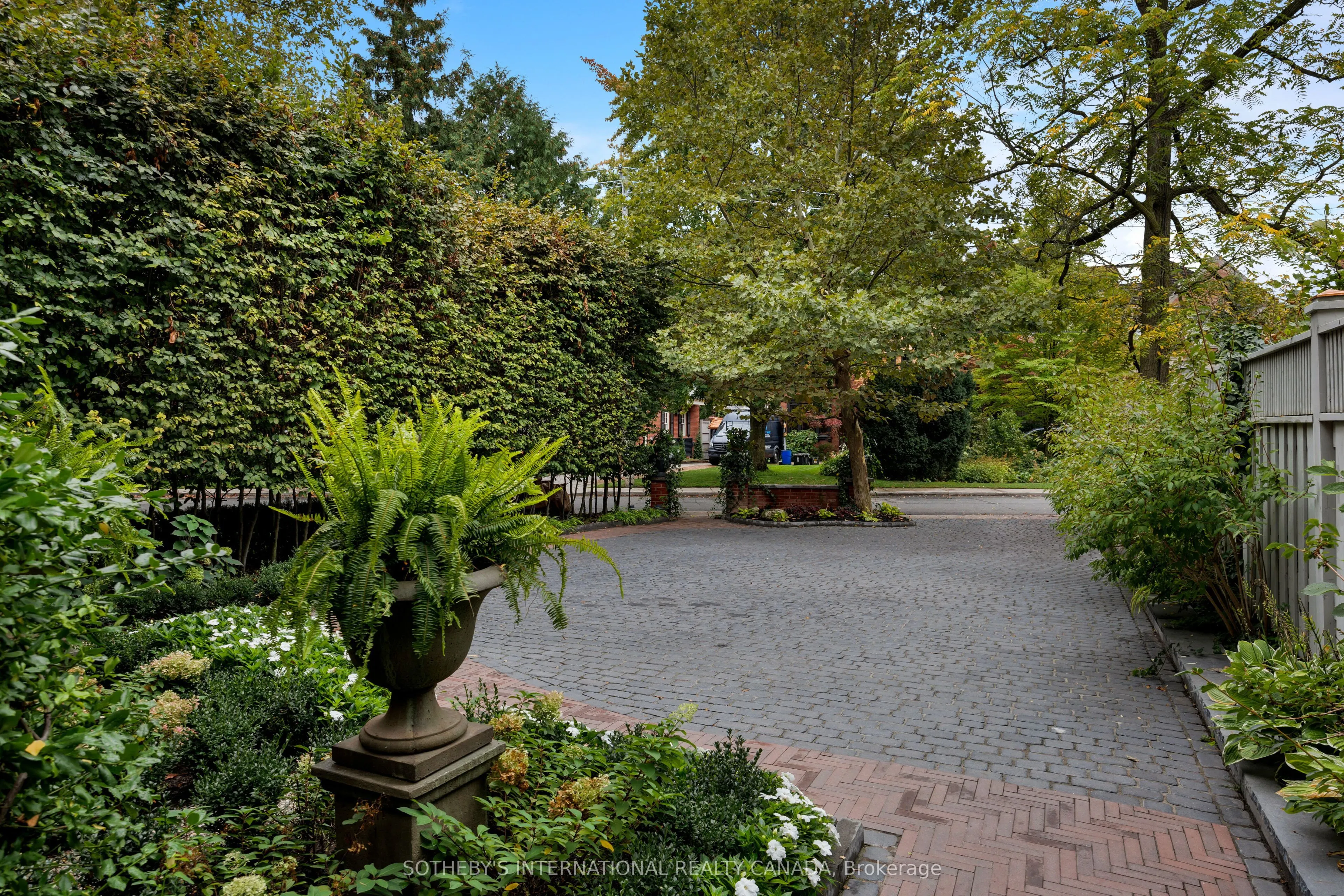 34 South Drive