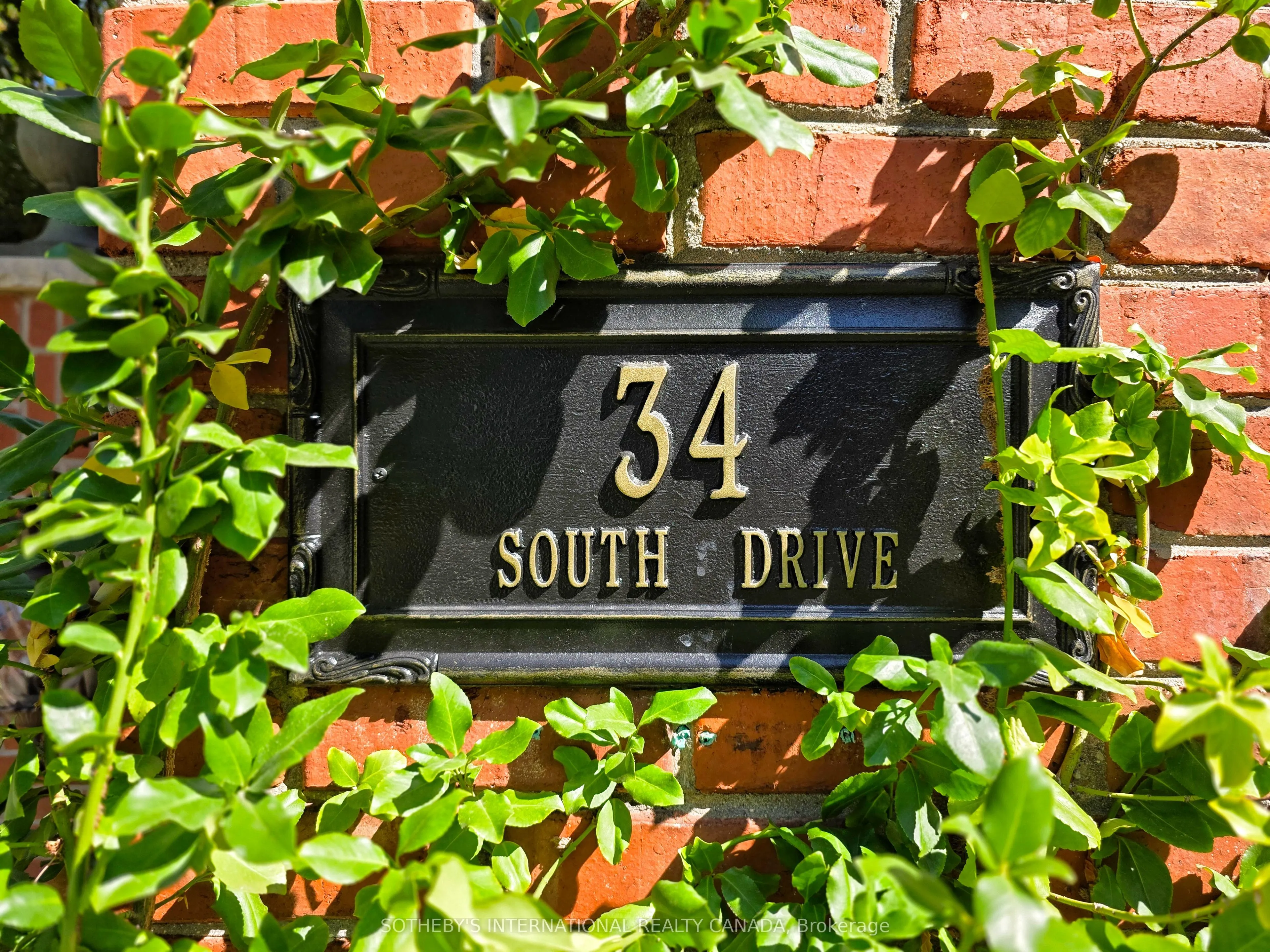 34 South Drive