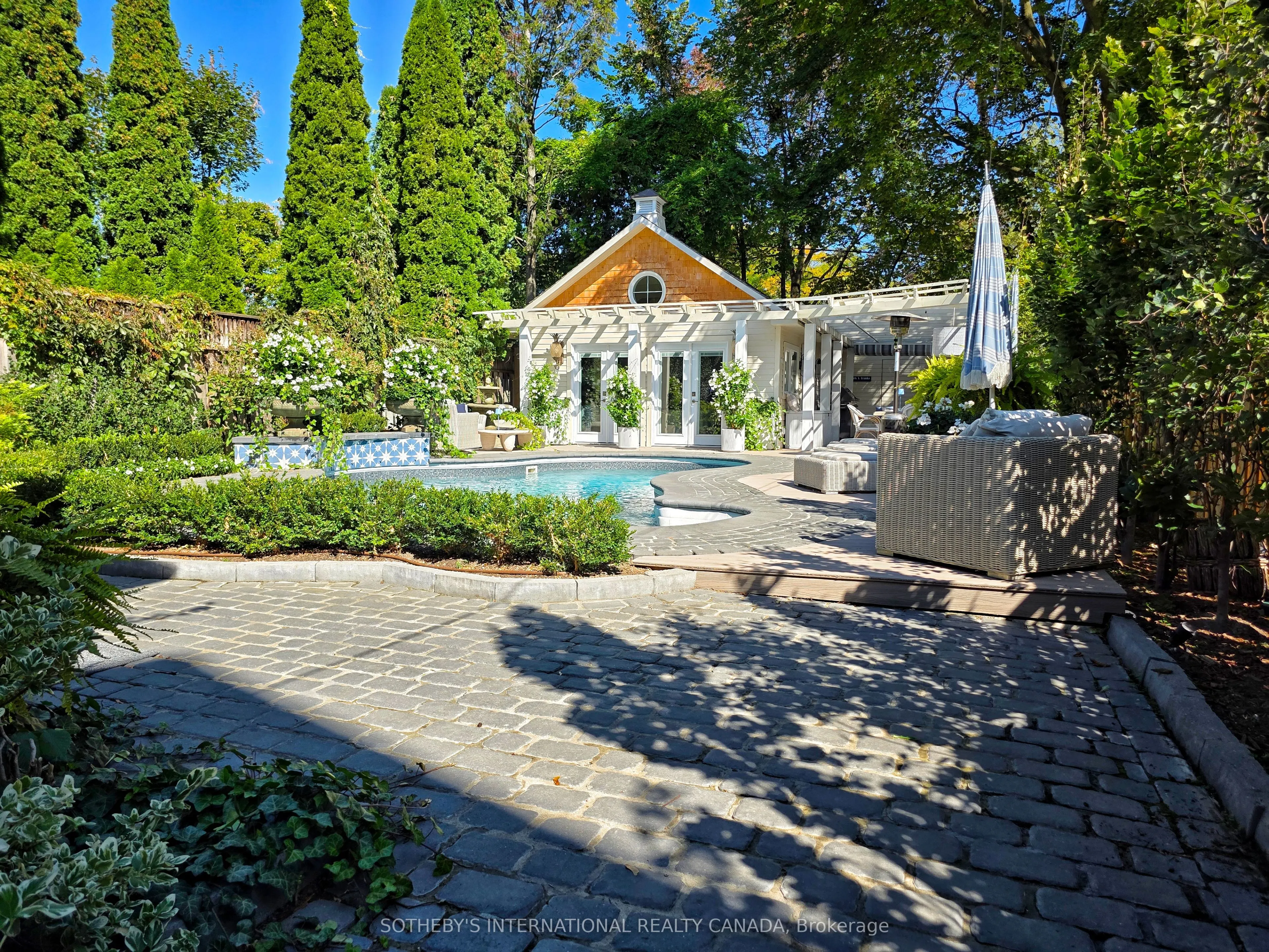 34 South Drive