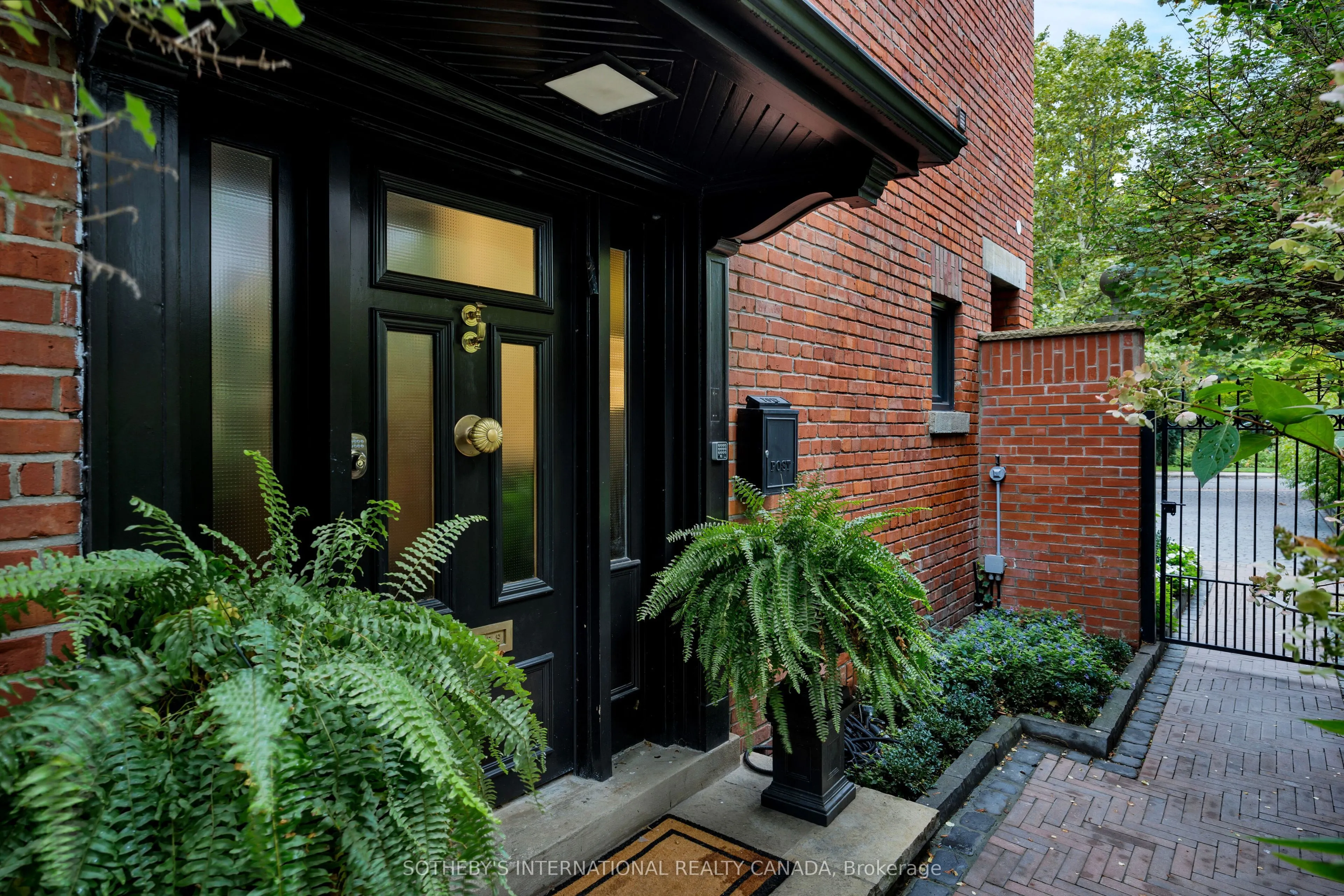 34 South Drive