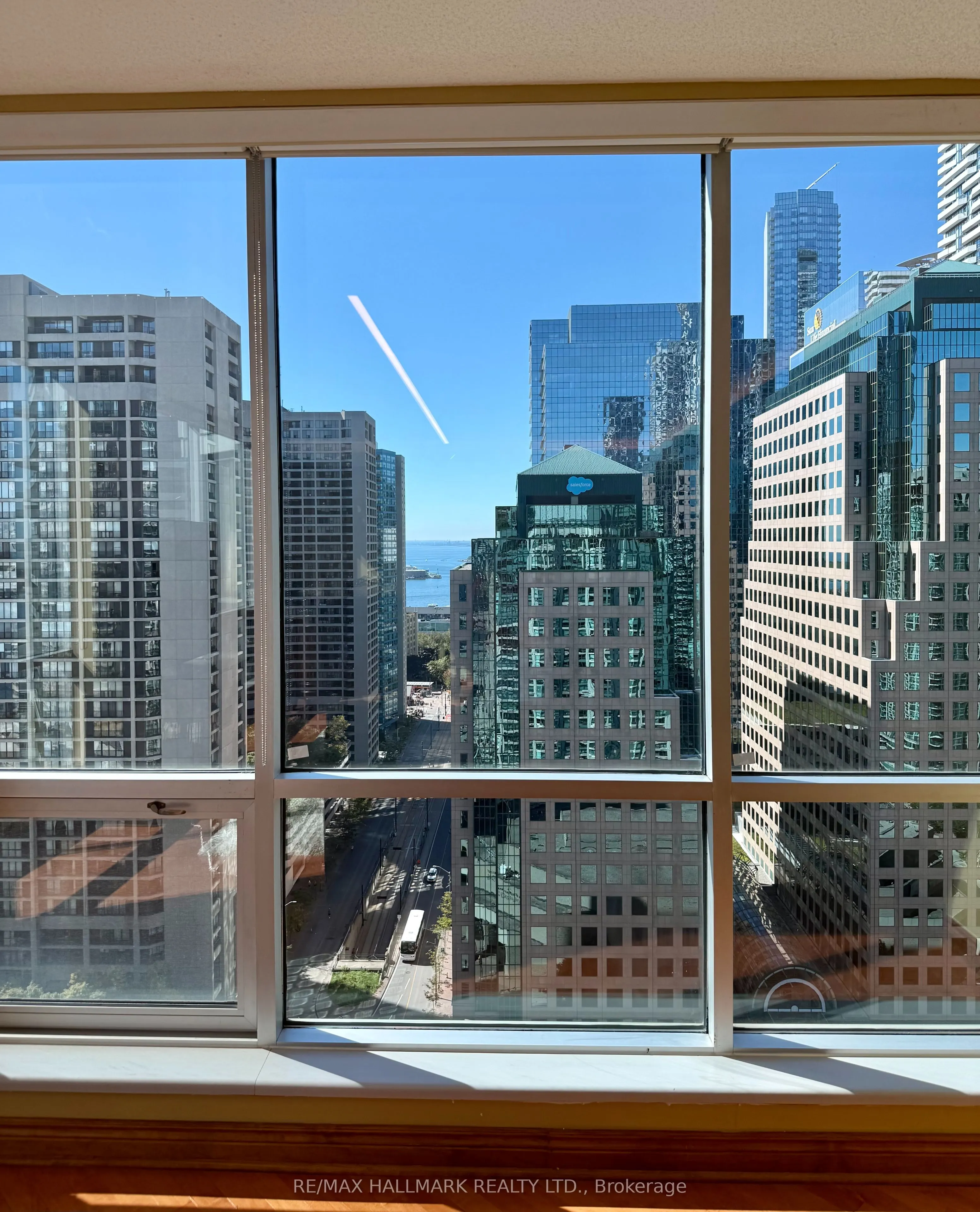 10 Queens Quay W, #PH11