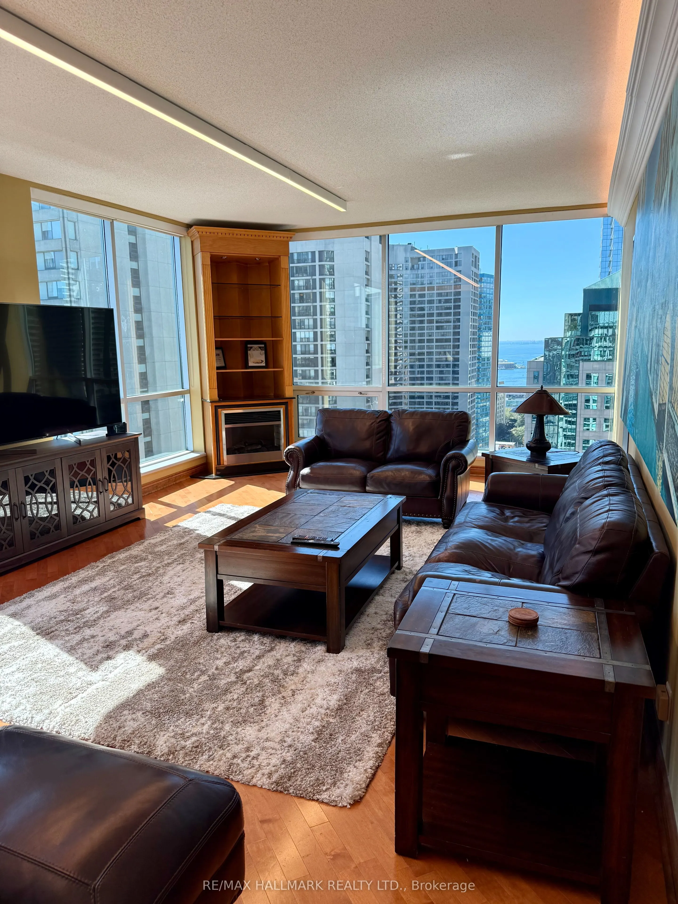 10 Queens Quay W, #PH11