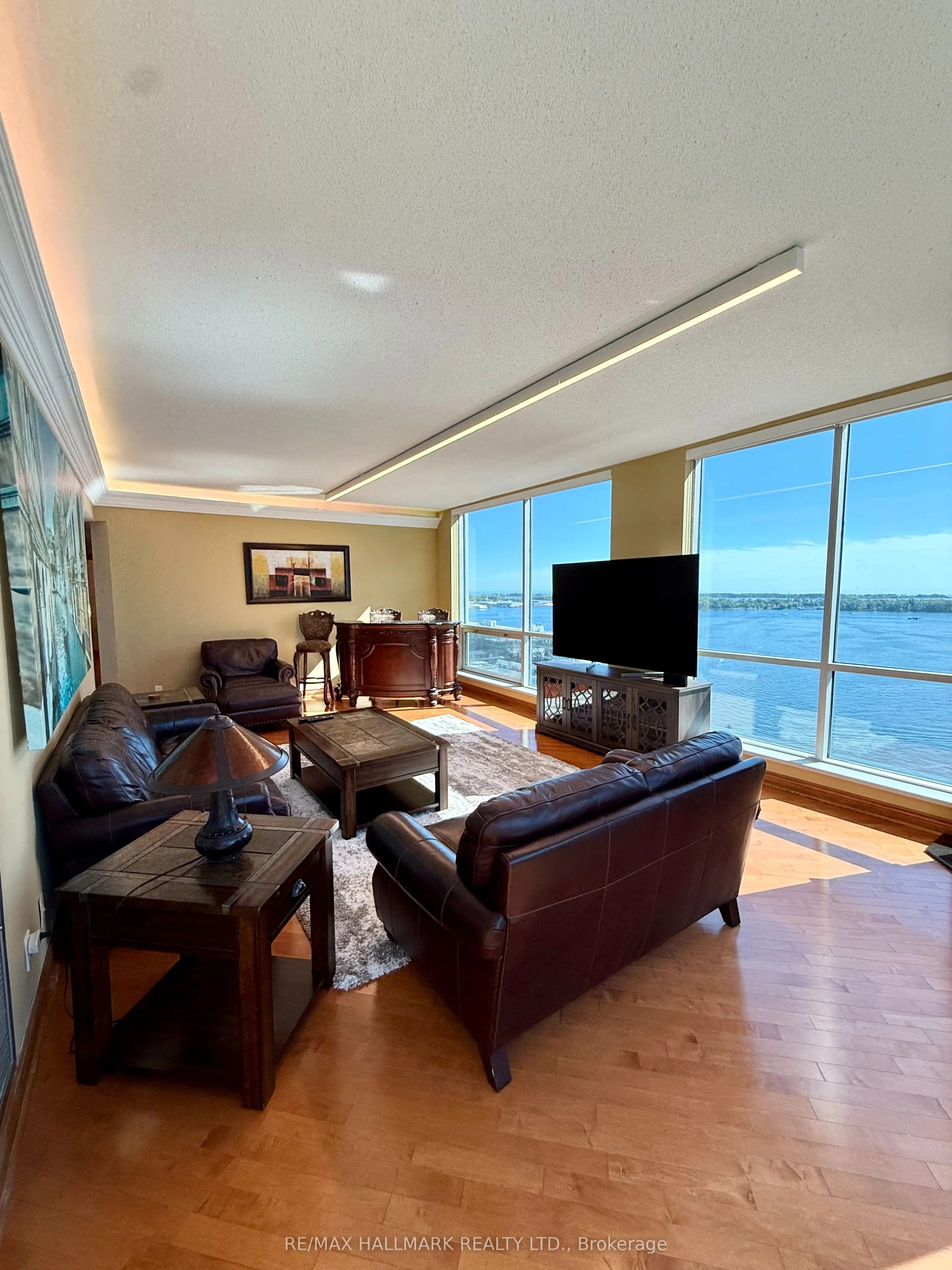 10 Queens Quay W, #PH11