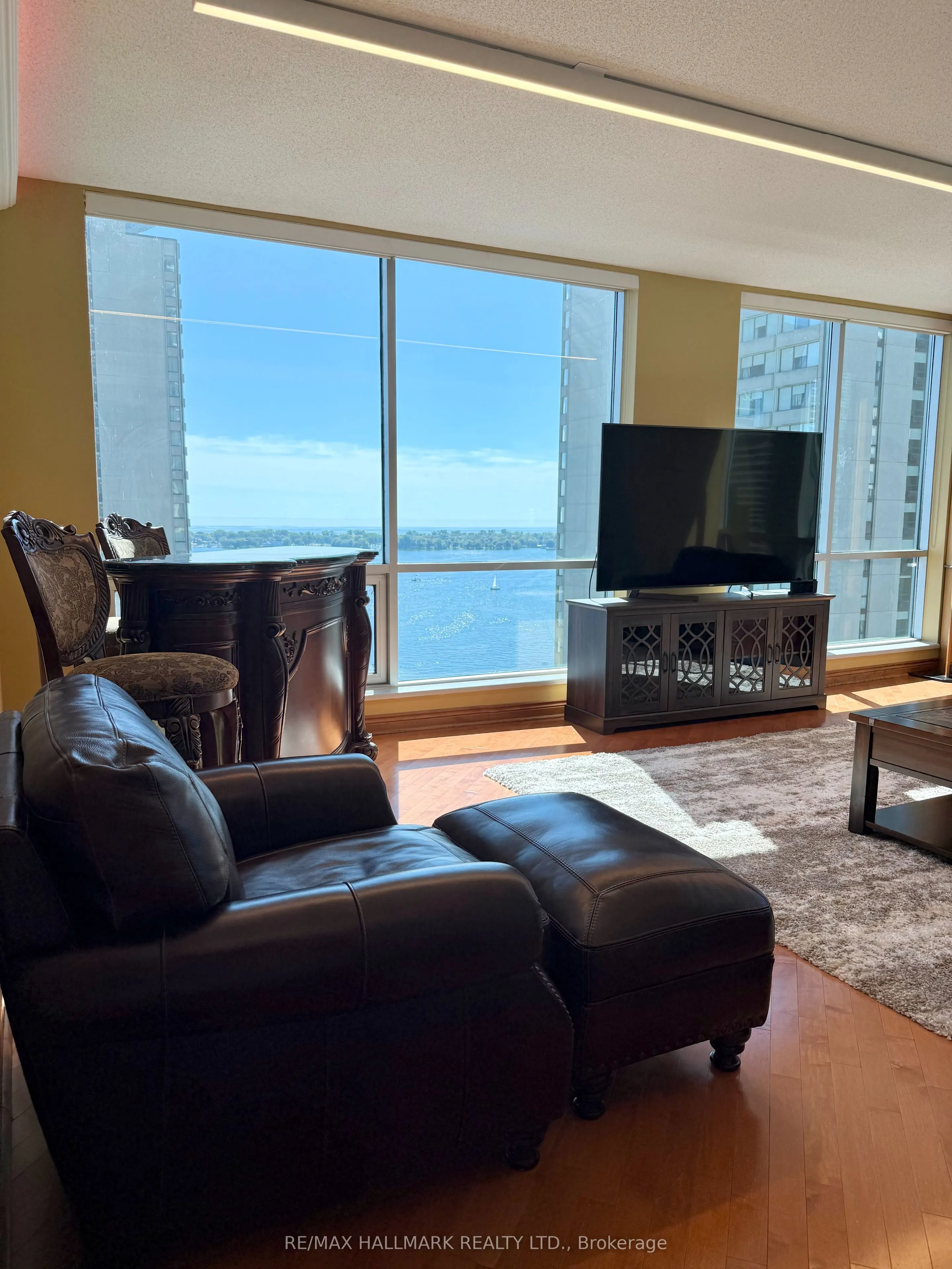 10 Queens Quay W, #PH11