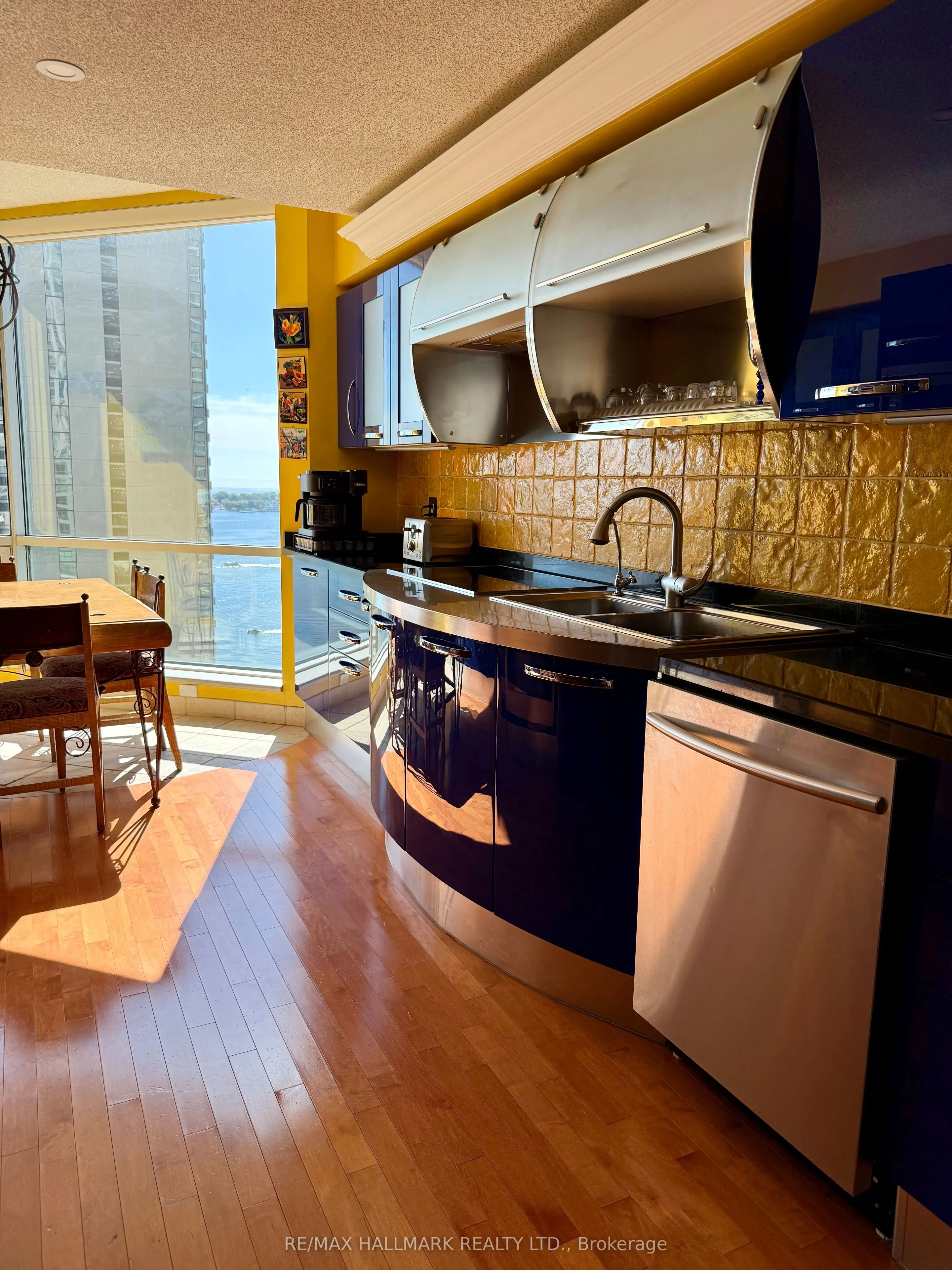 10 Queens Quay W, #PH11