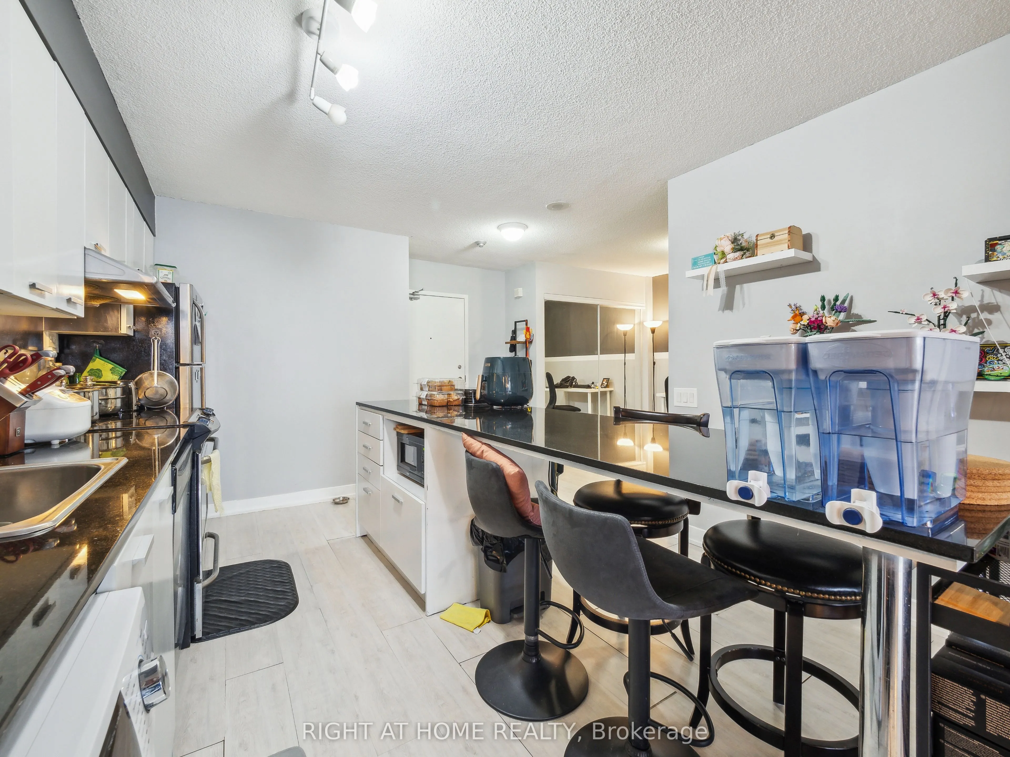19 Singer Court, #1701B