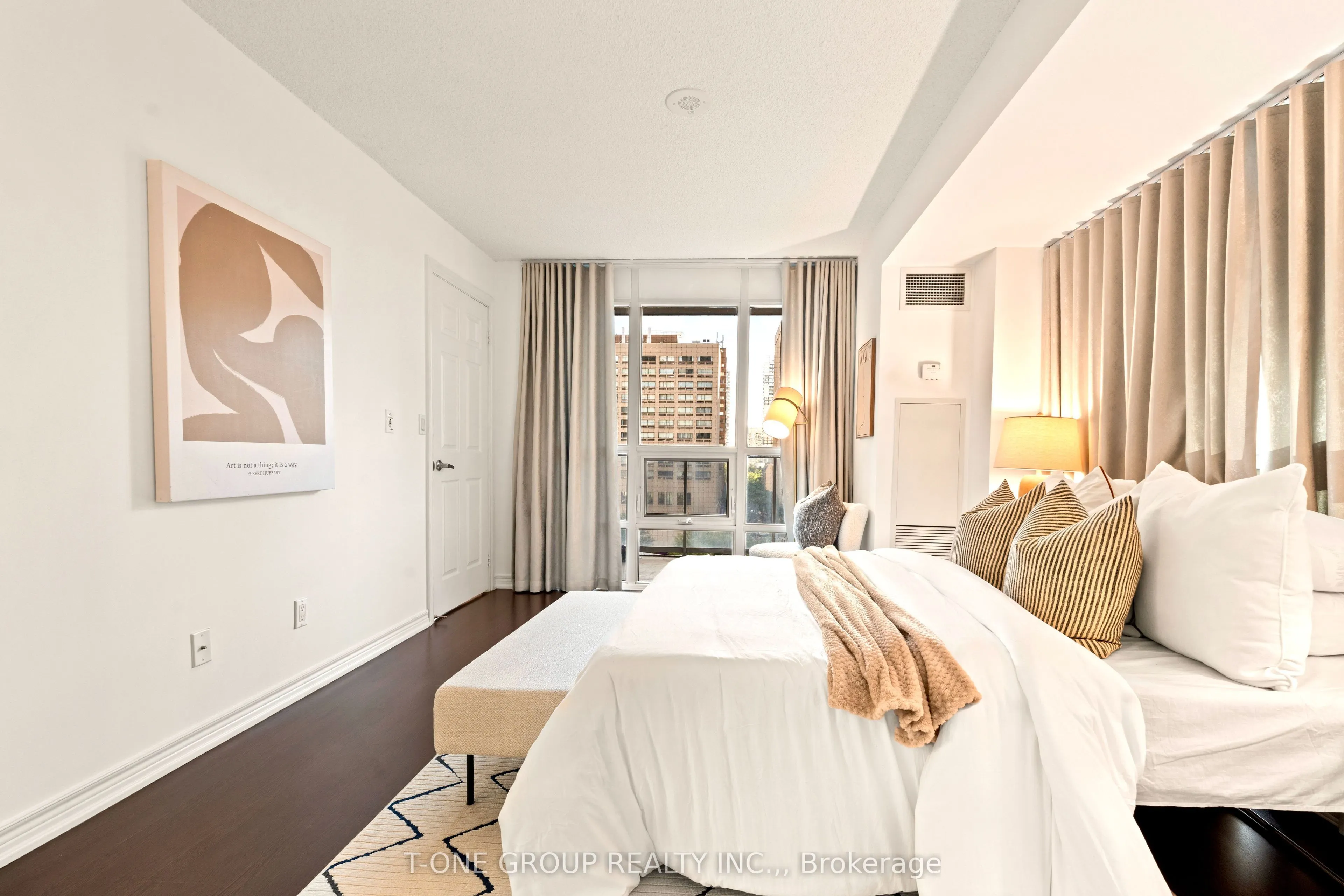 761 Bay Street, #605