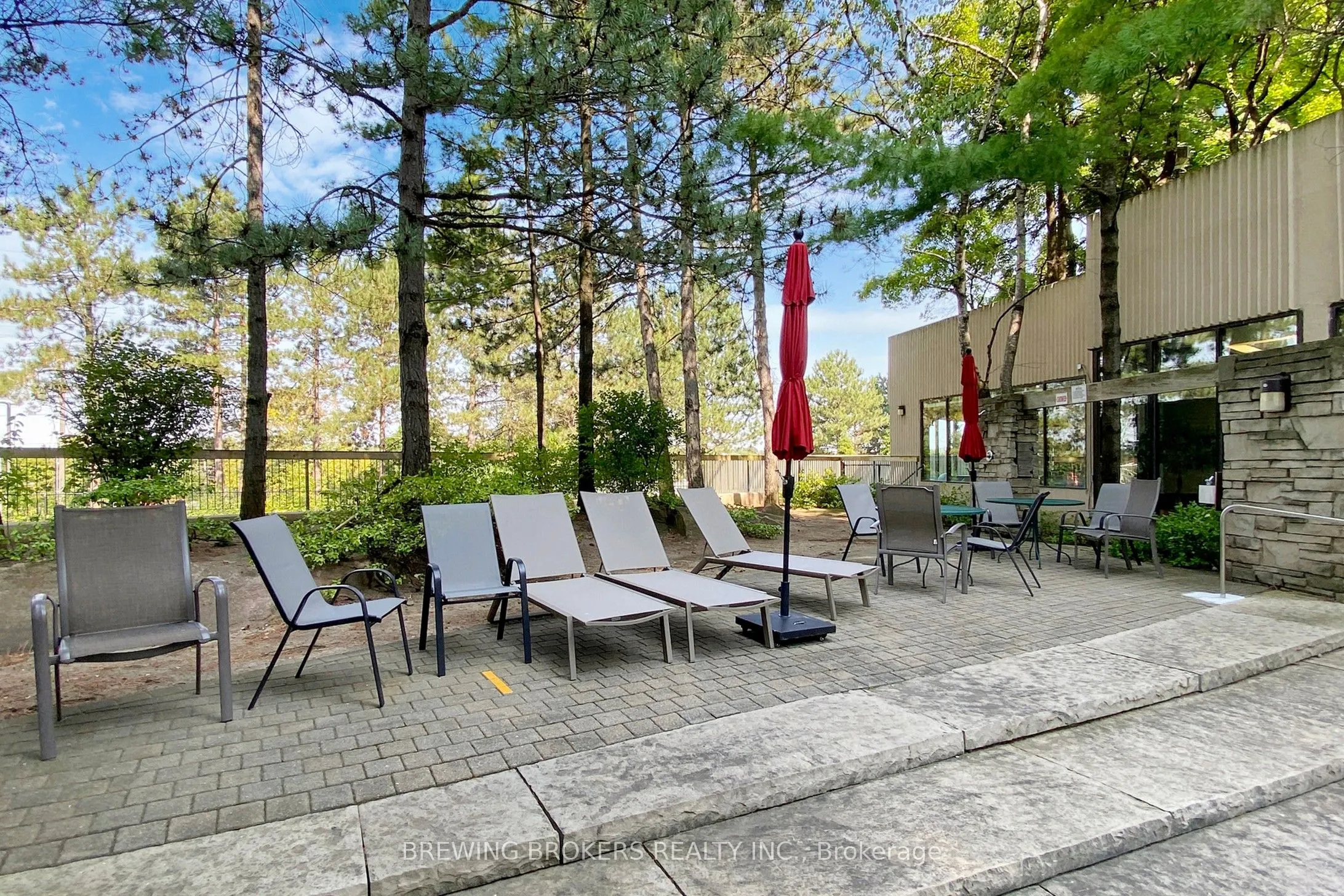 85 Skymark Drive, #501