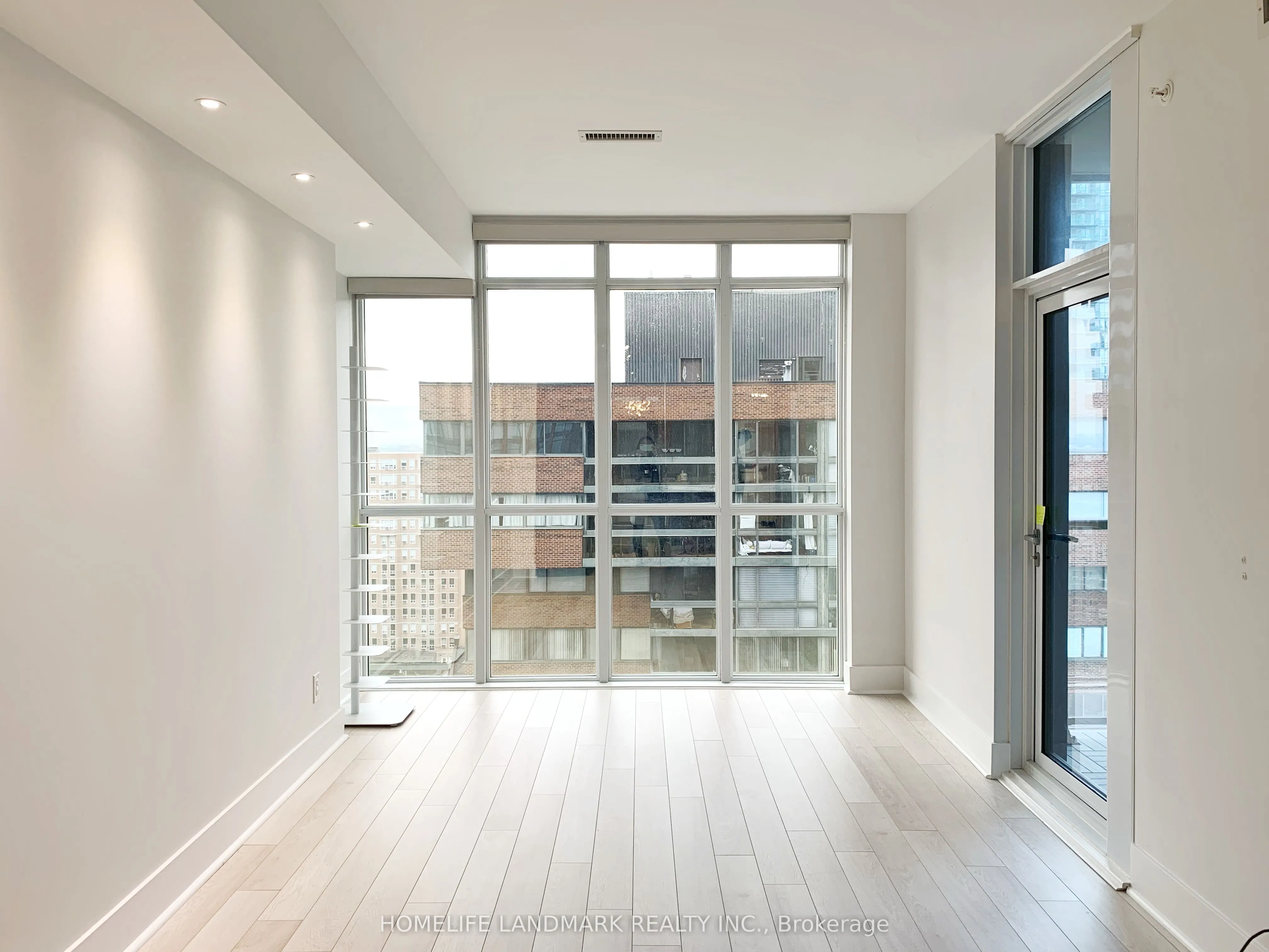 32 Davenport Road, ##1305