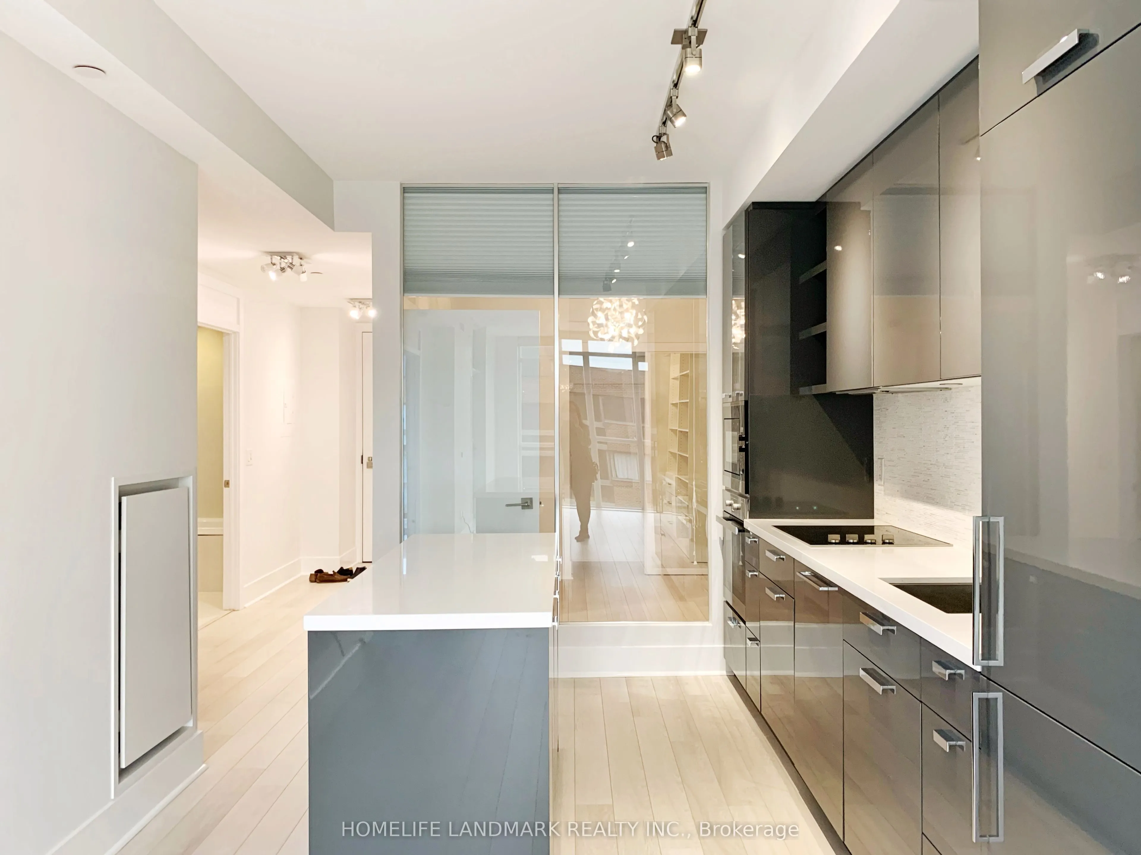 32 Davenport Road, ##1305