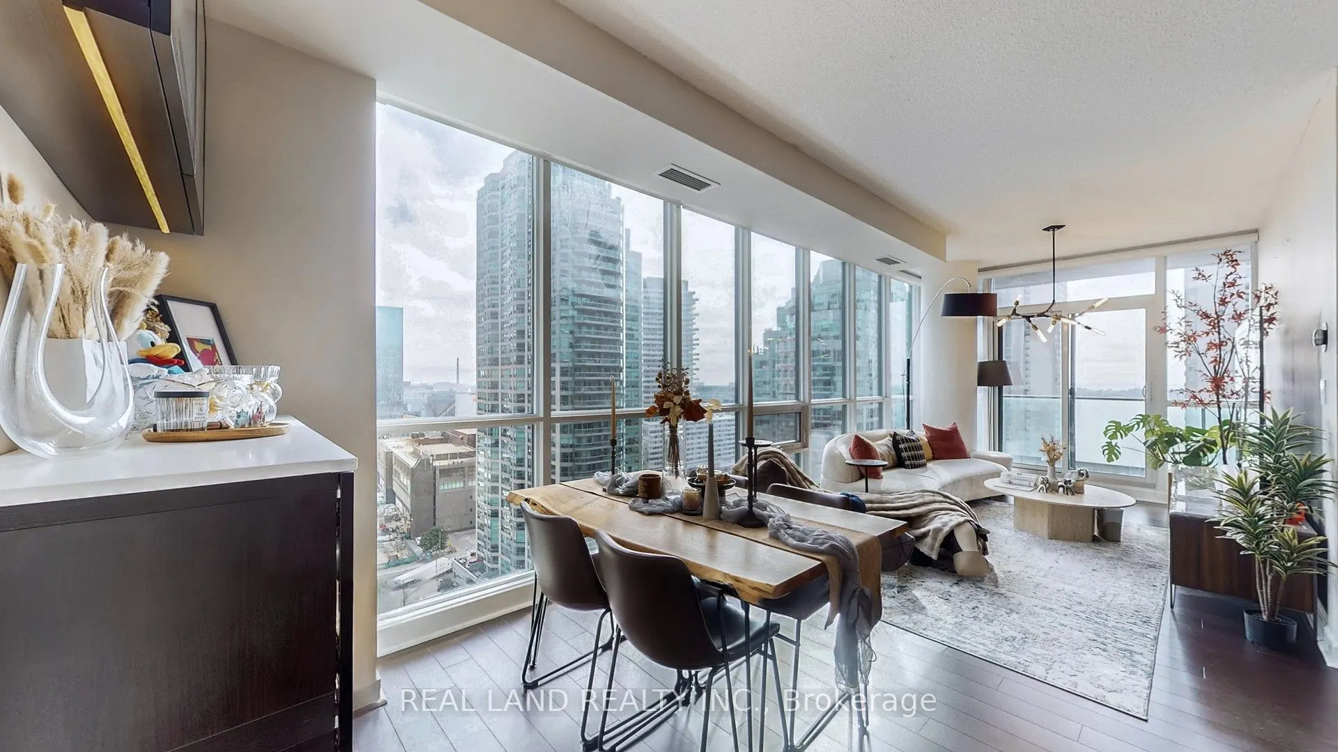 33 Bay Street, #1908