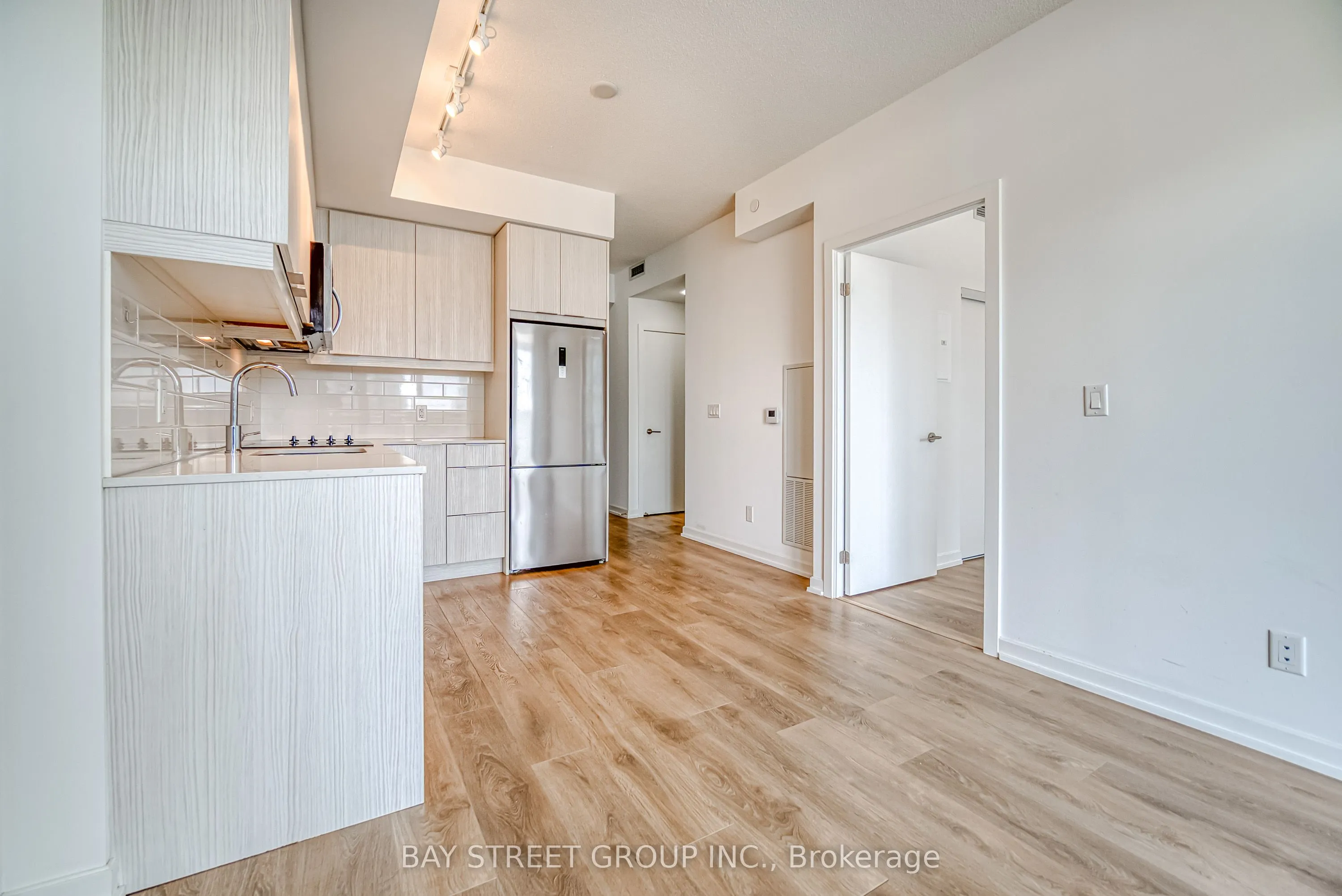 36 Forest Manor Road, #521
