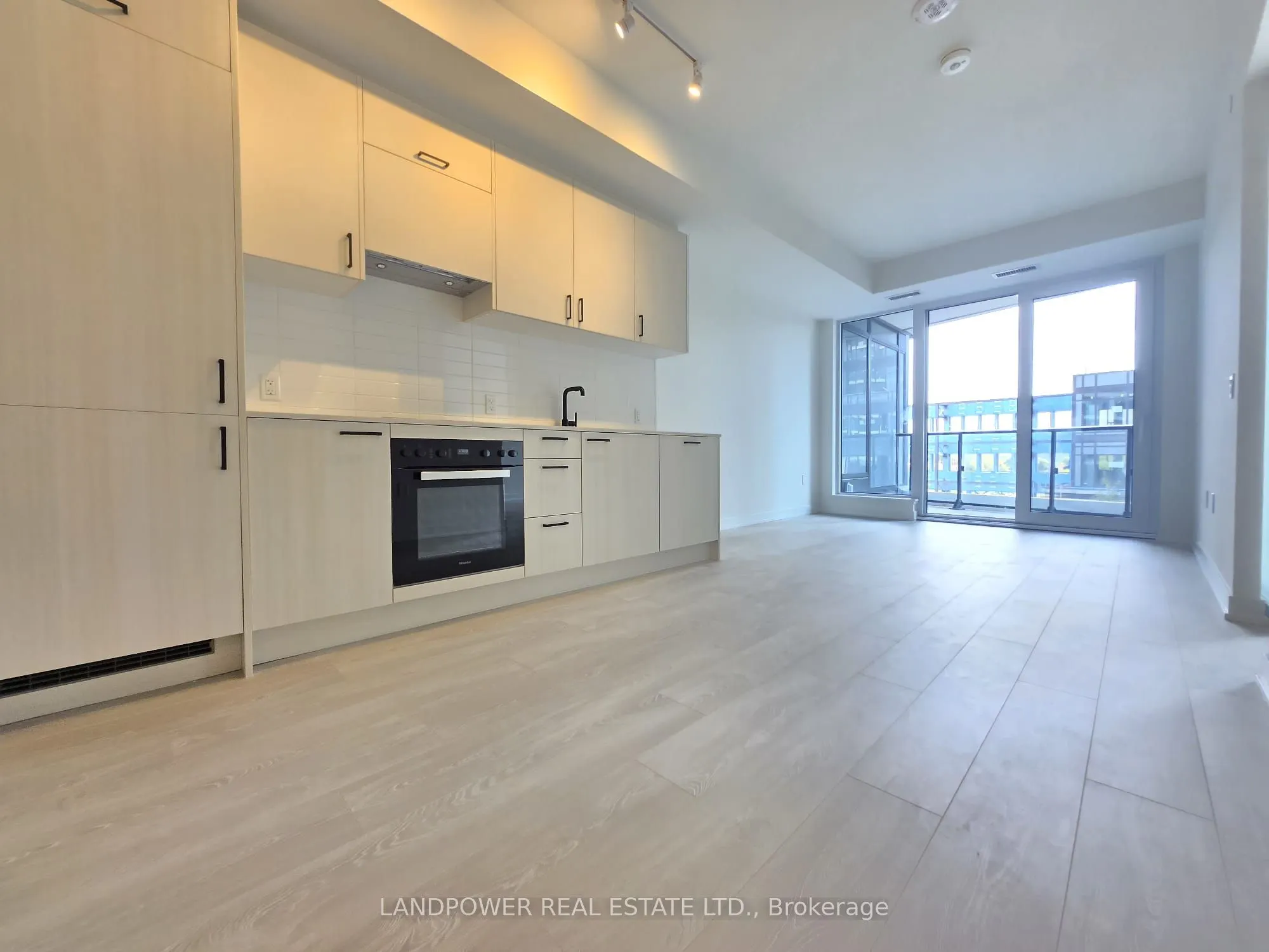 1 Kyle Lowry Road, #231
