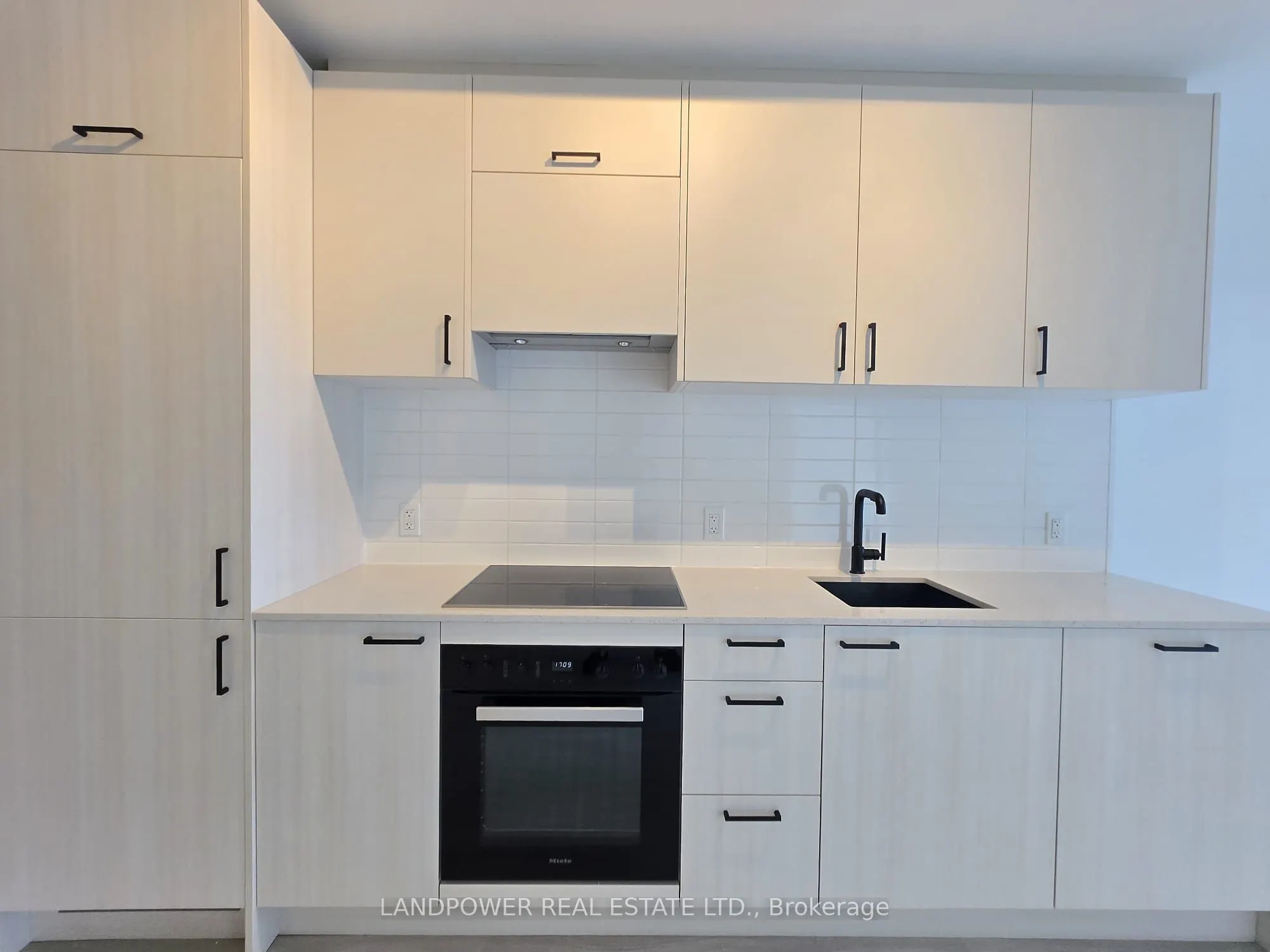 1 Kyle Lowry Road, #231
