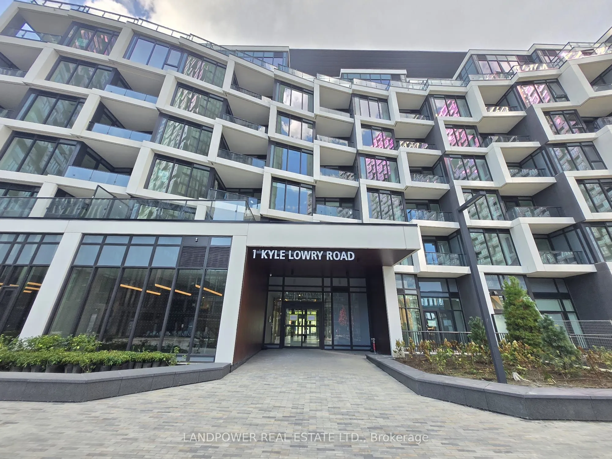 1 Kyle Lowry Road, #231