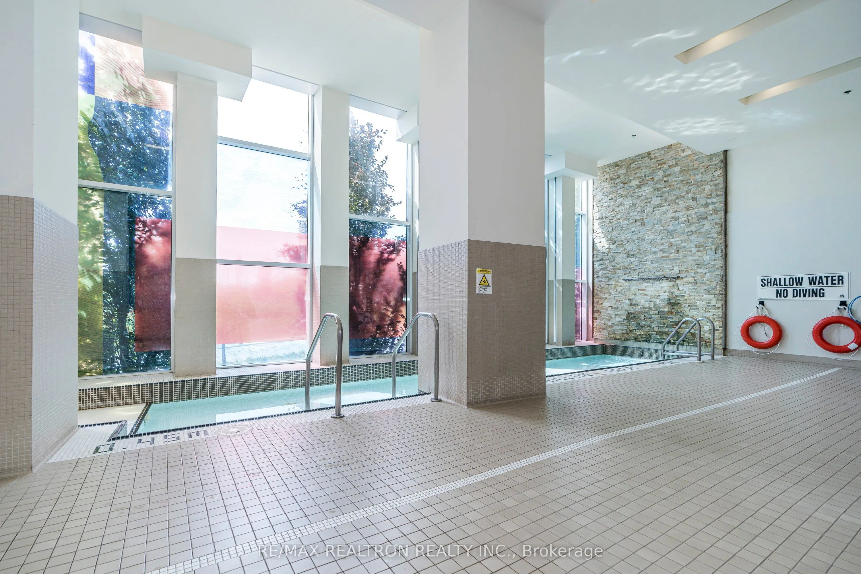 33 Singer Court, #602