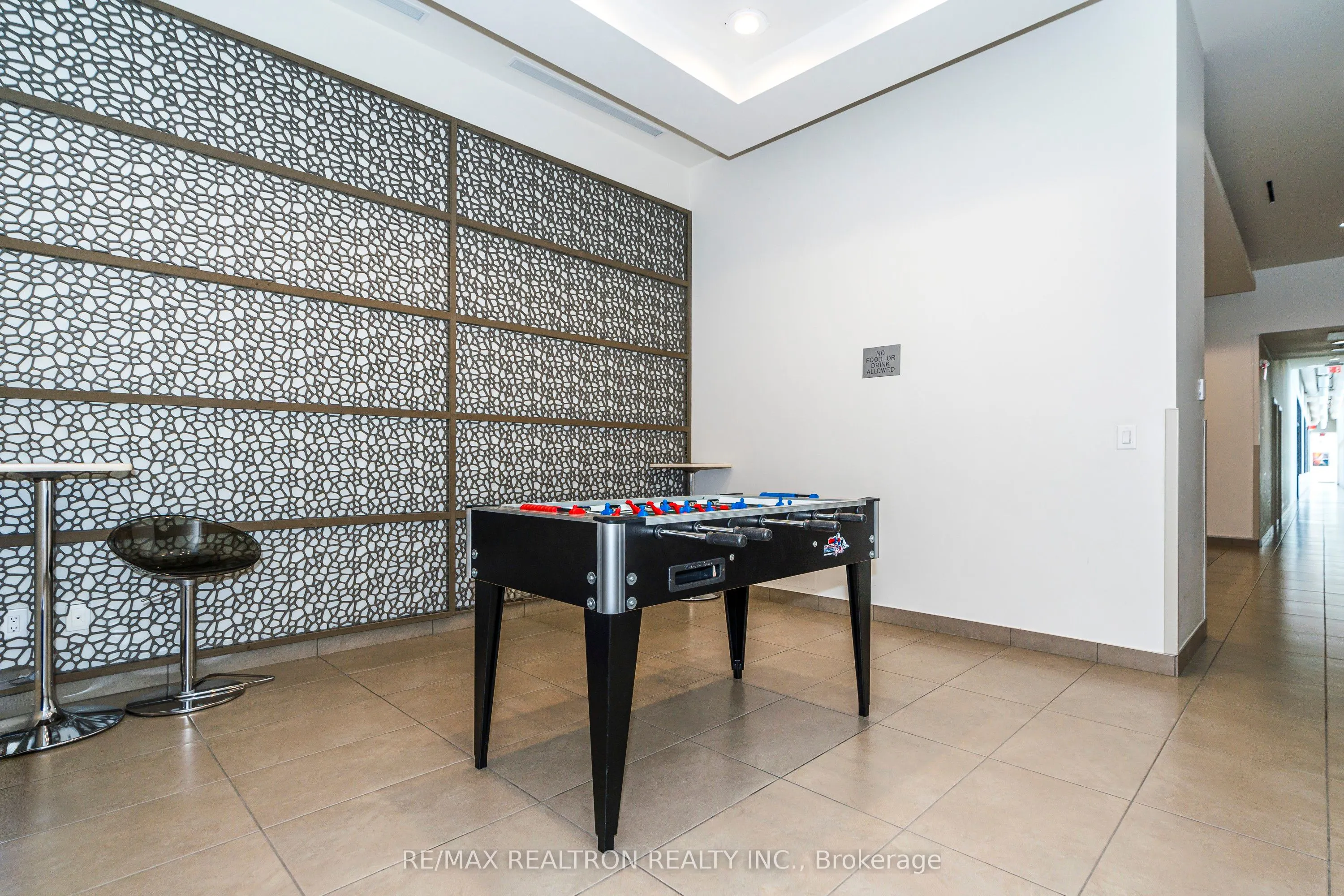 33 Singer Court, #602