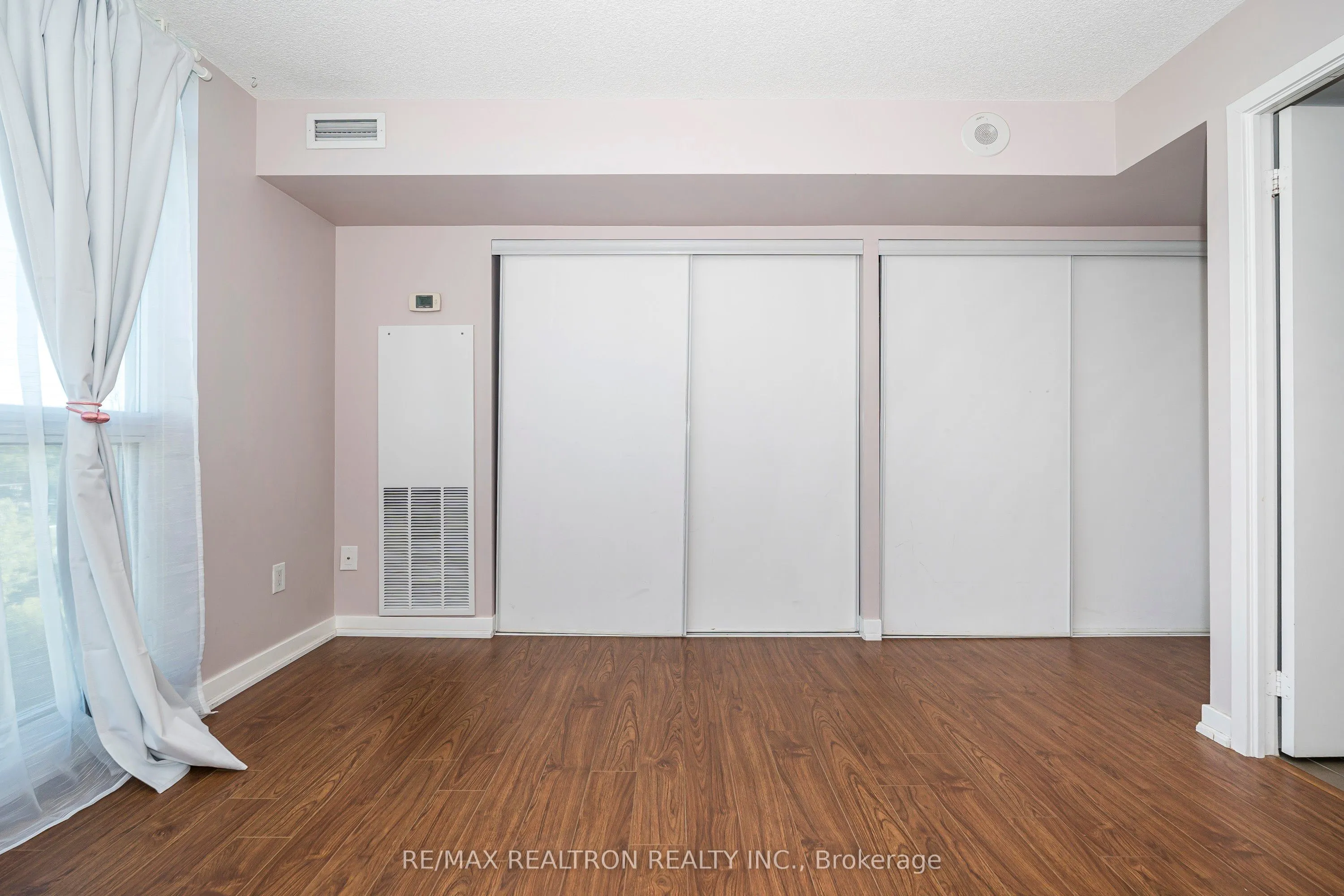 33 Singer Court, #602