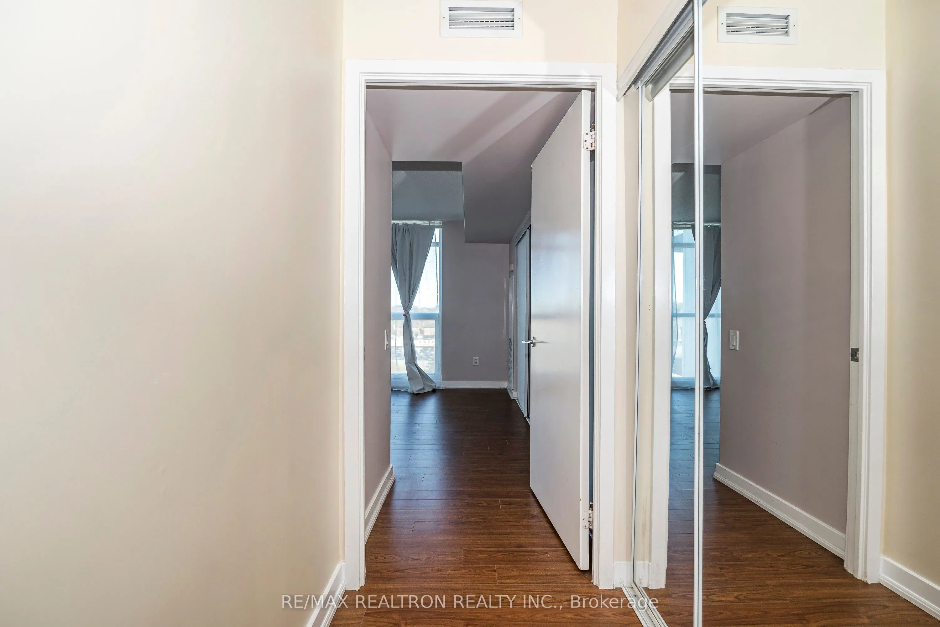 33 Singer Court, #602