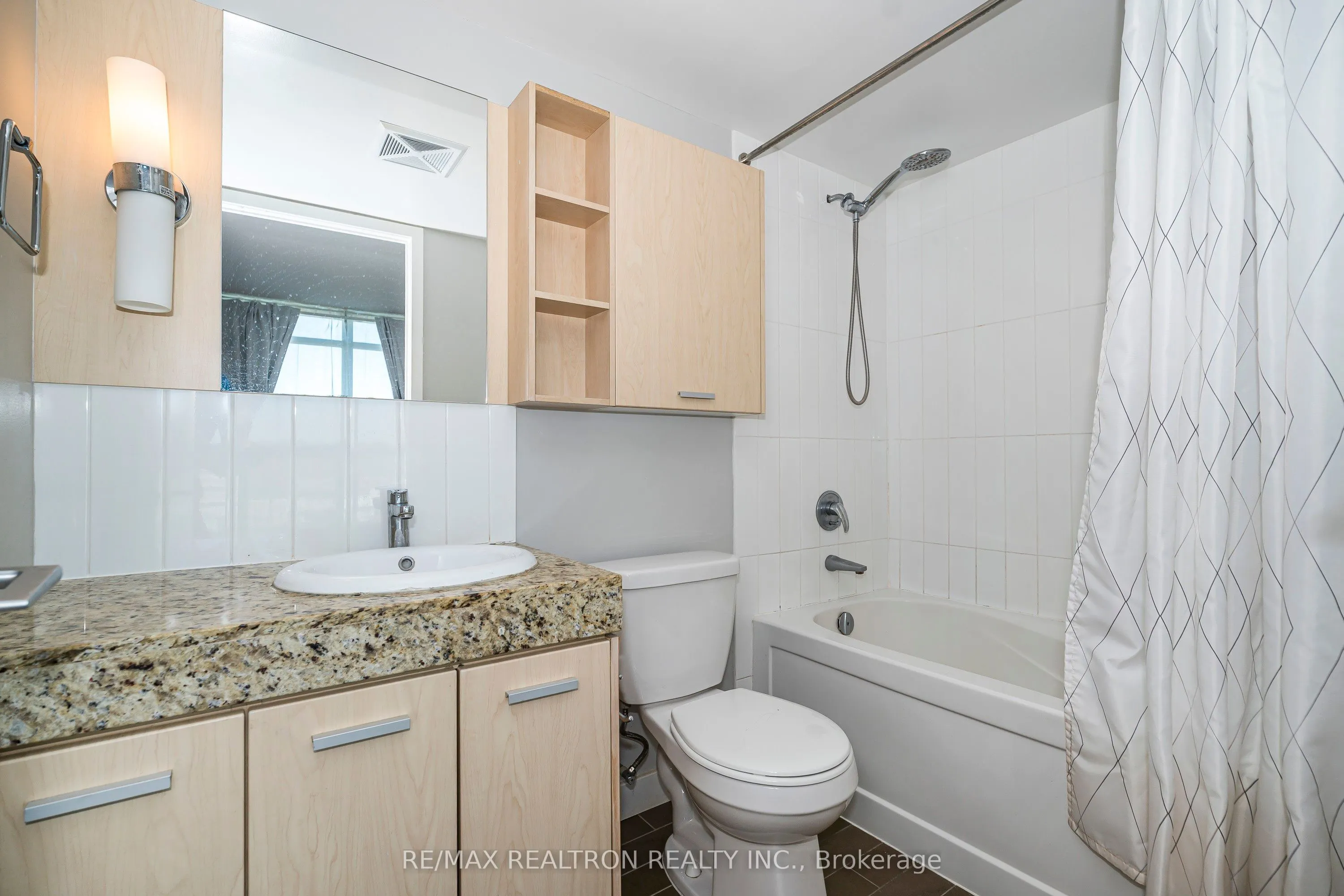 33 Singer Court, #602