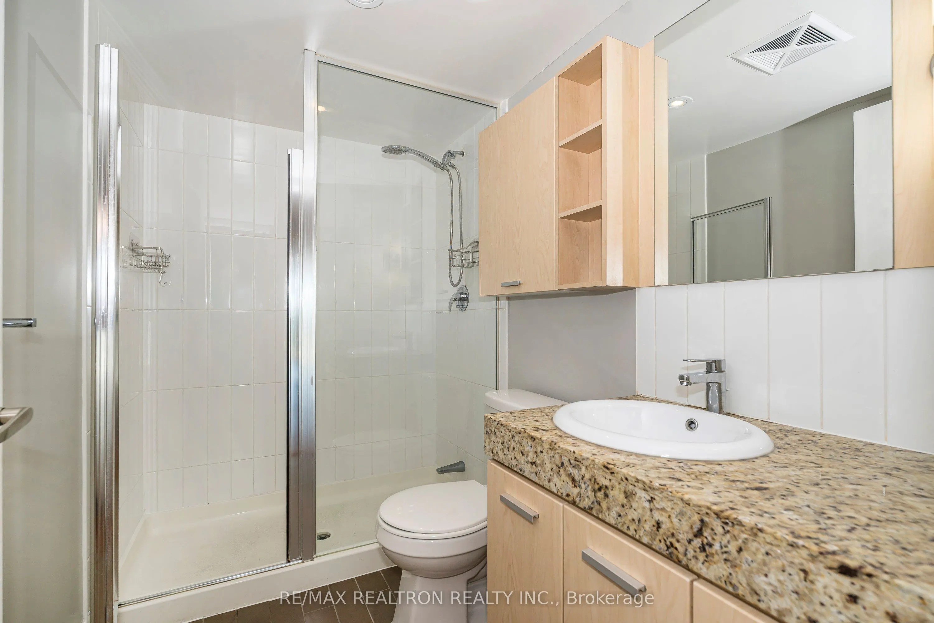 33 Singer Court, #602