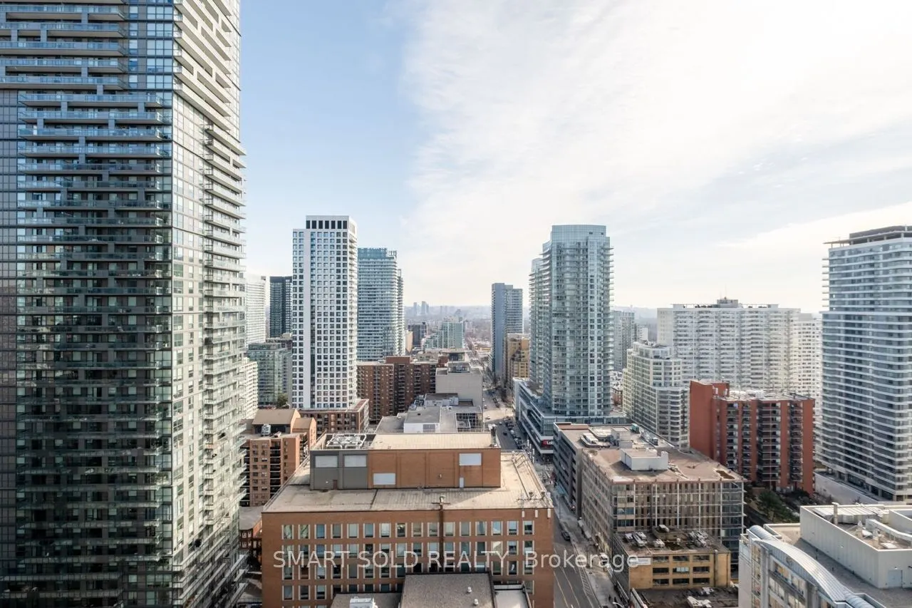 8 Eglinton Avenue E, #1011