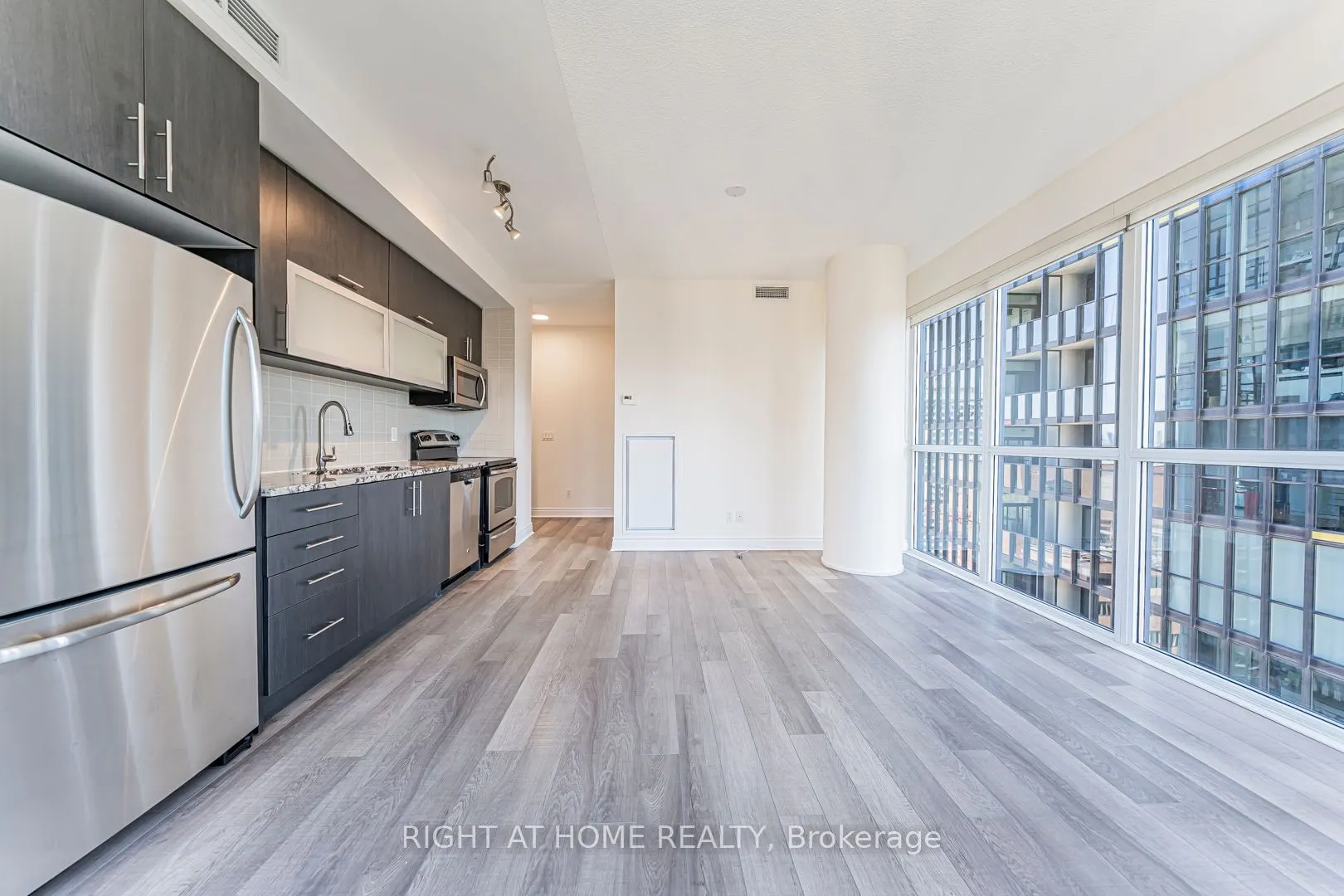 28 Ted Rogers Way, #2104