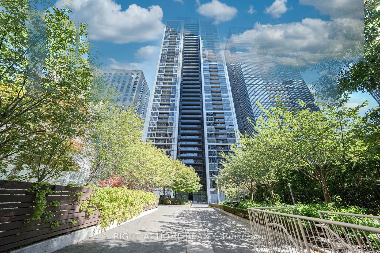 28 Ted Rogers Way, #2104