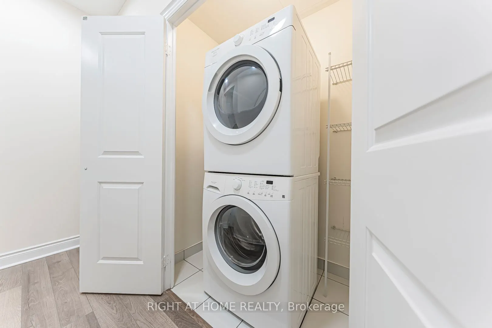 28 Ted Rogers Way, #2104