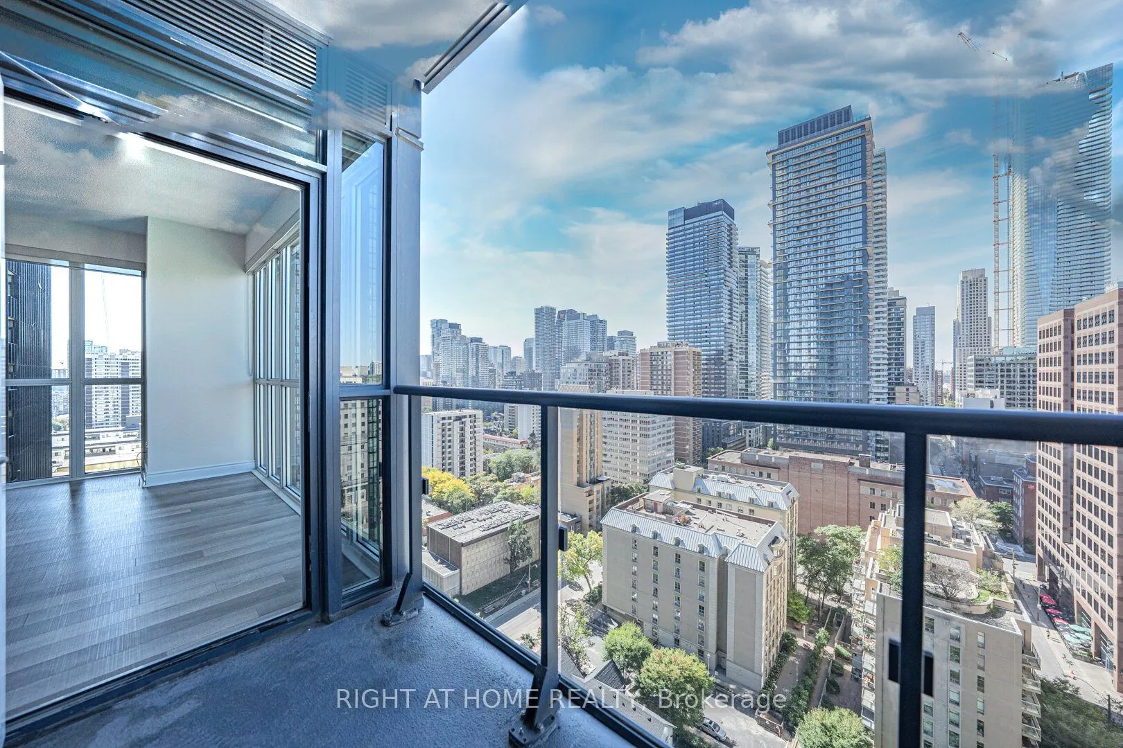28 Ted Rogers Way, #2104