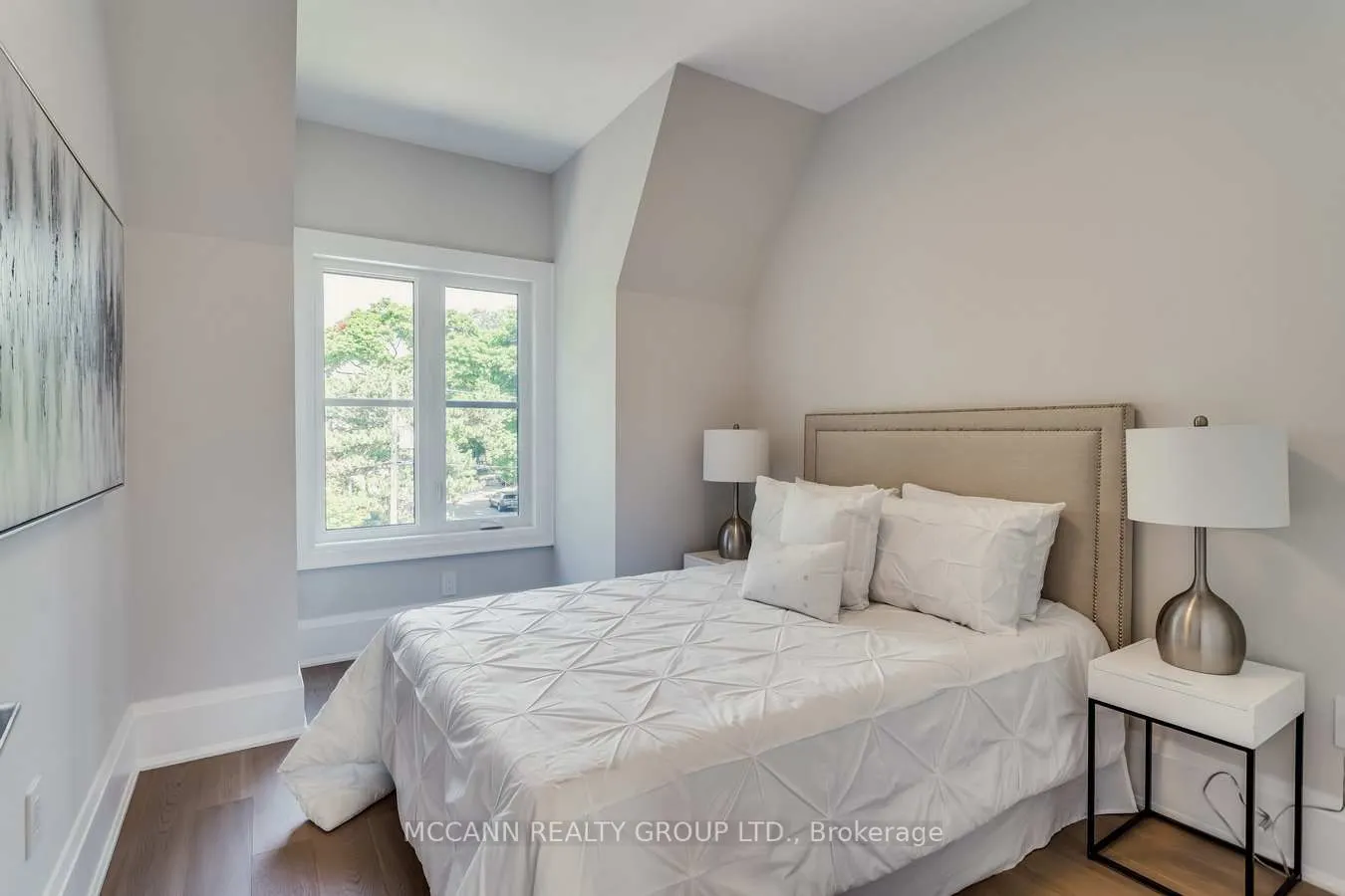 125 Glengrove Avenue W