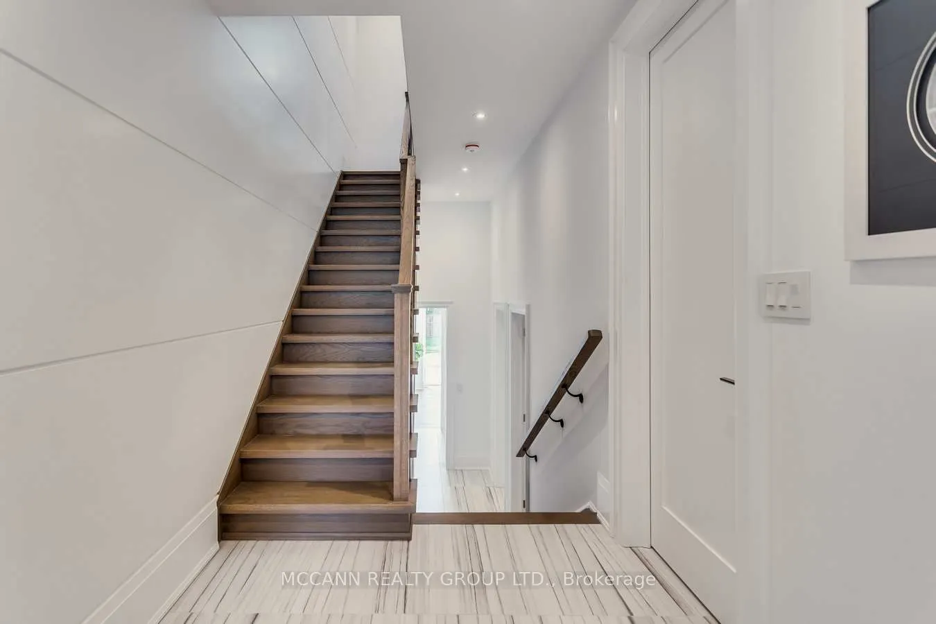 125 Glengrove Avenue W
