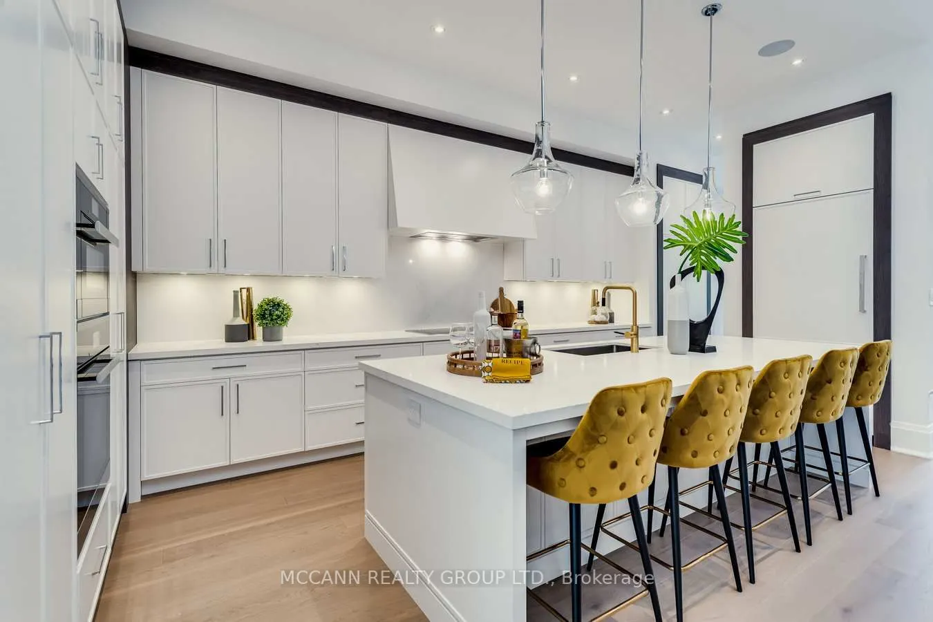 125 Glengrove Avenue W