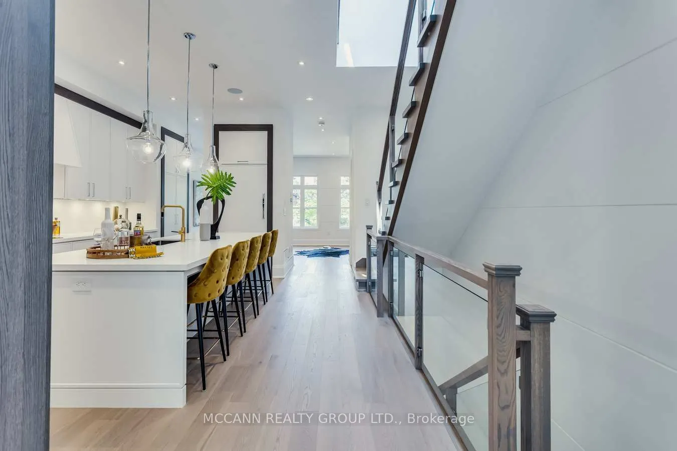125 Glengrove Avenue W