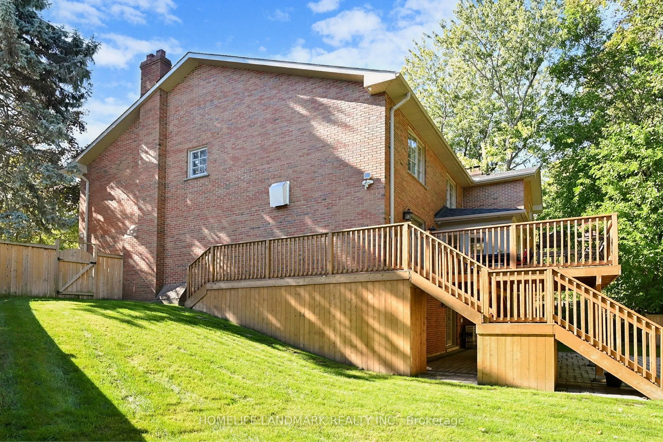 30 Bobwhite Crescent