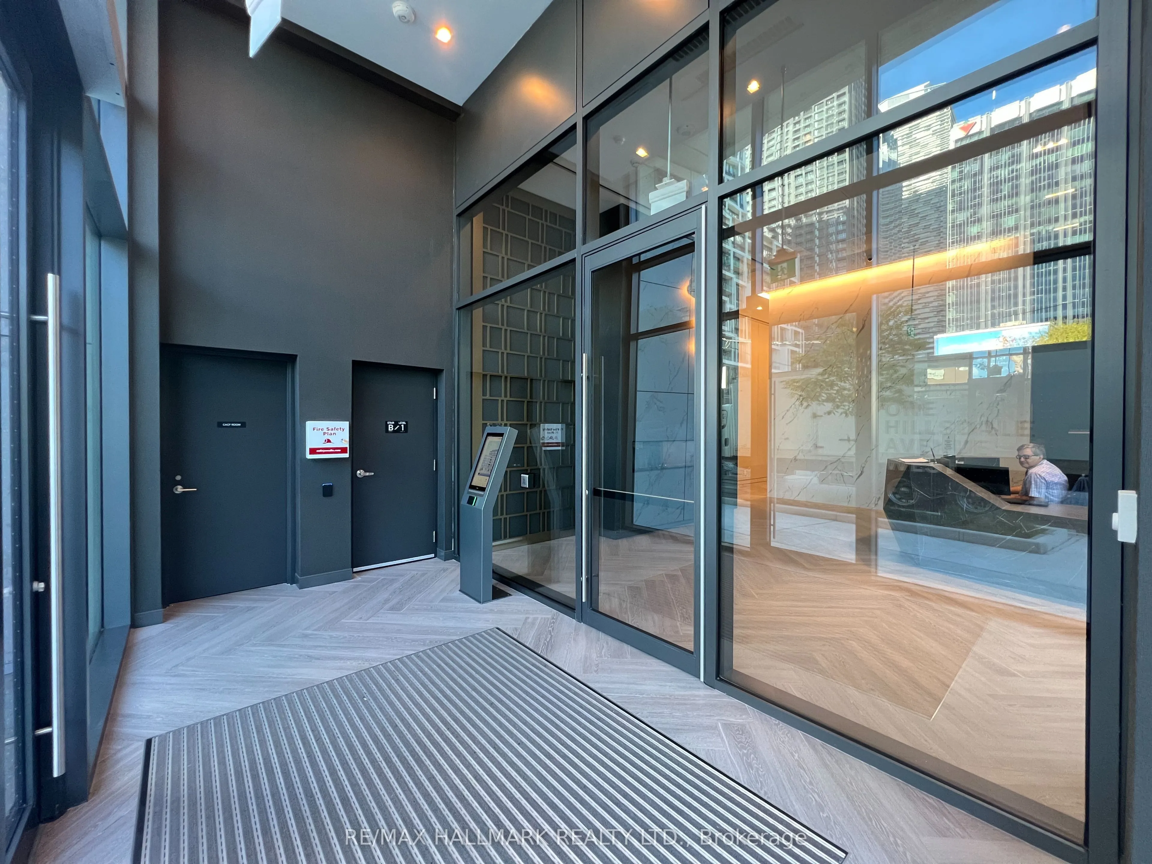 1 Hillsdale Avenue W, #502