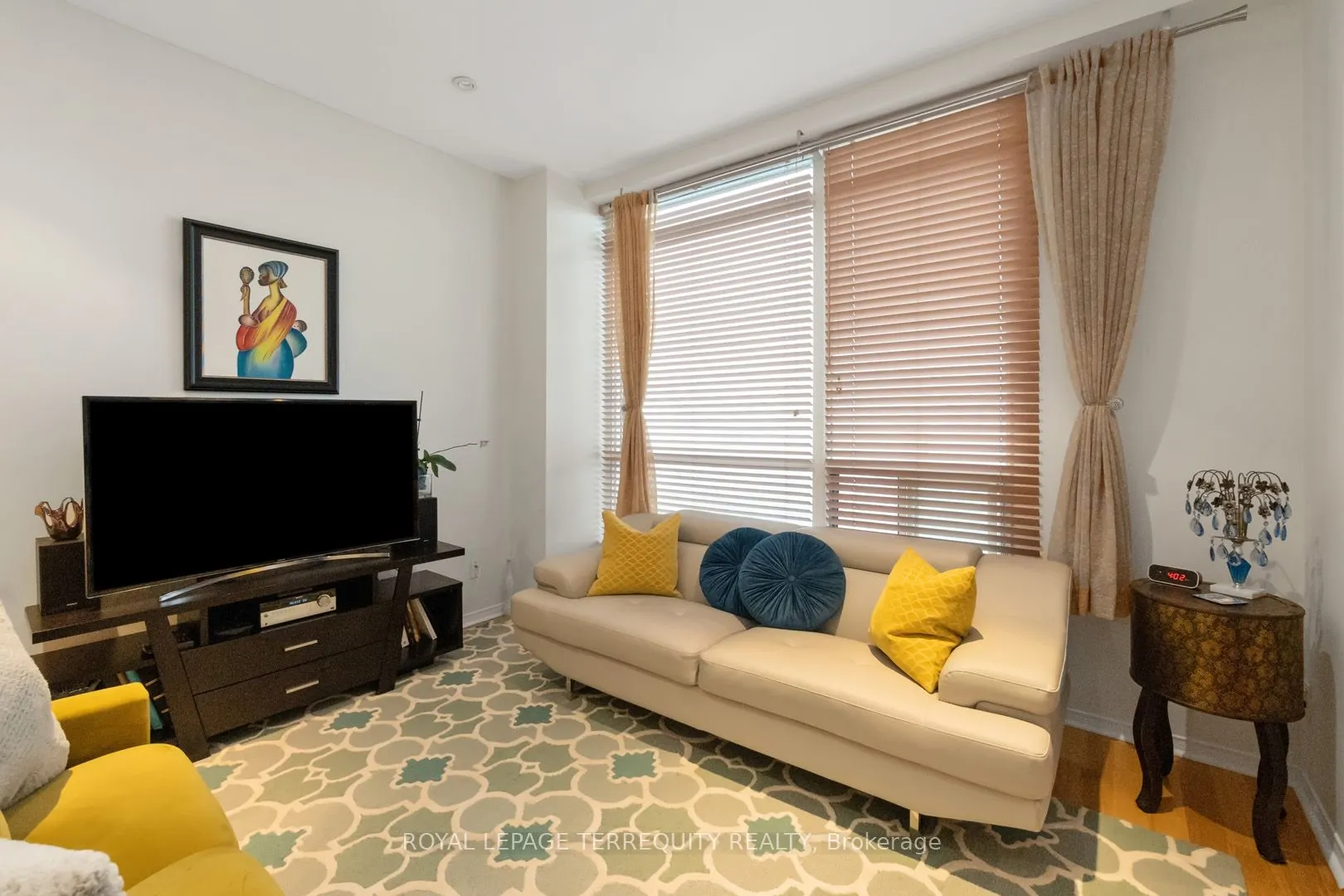 7 King Street E, #2215
