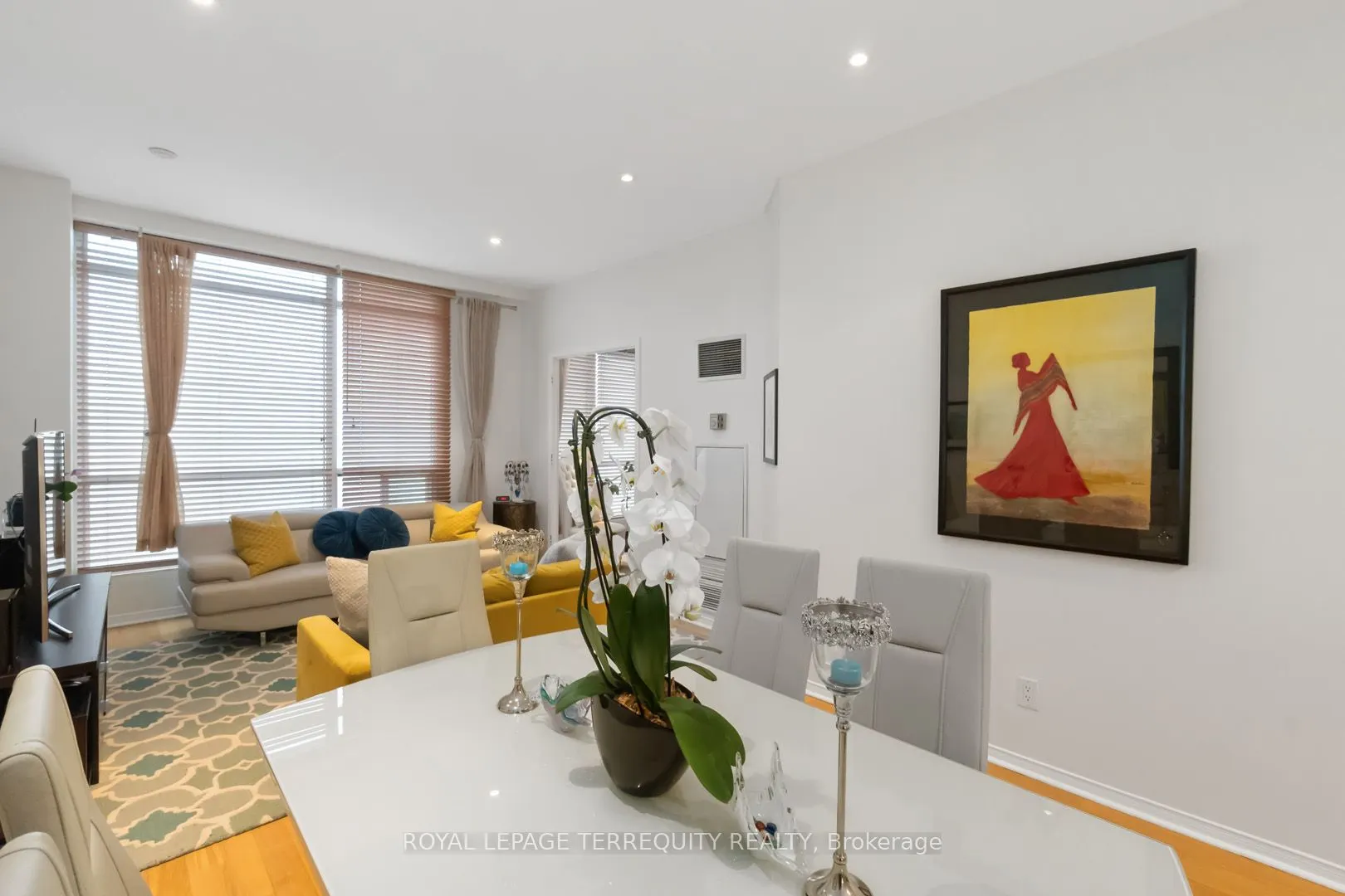 7 King Street E, #2215