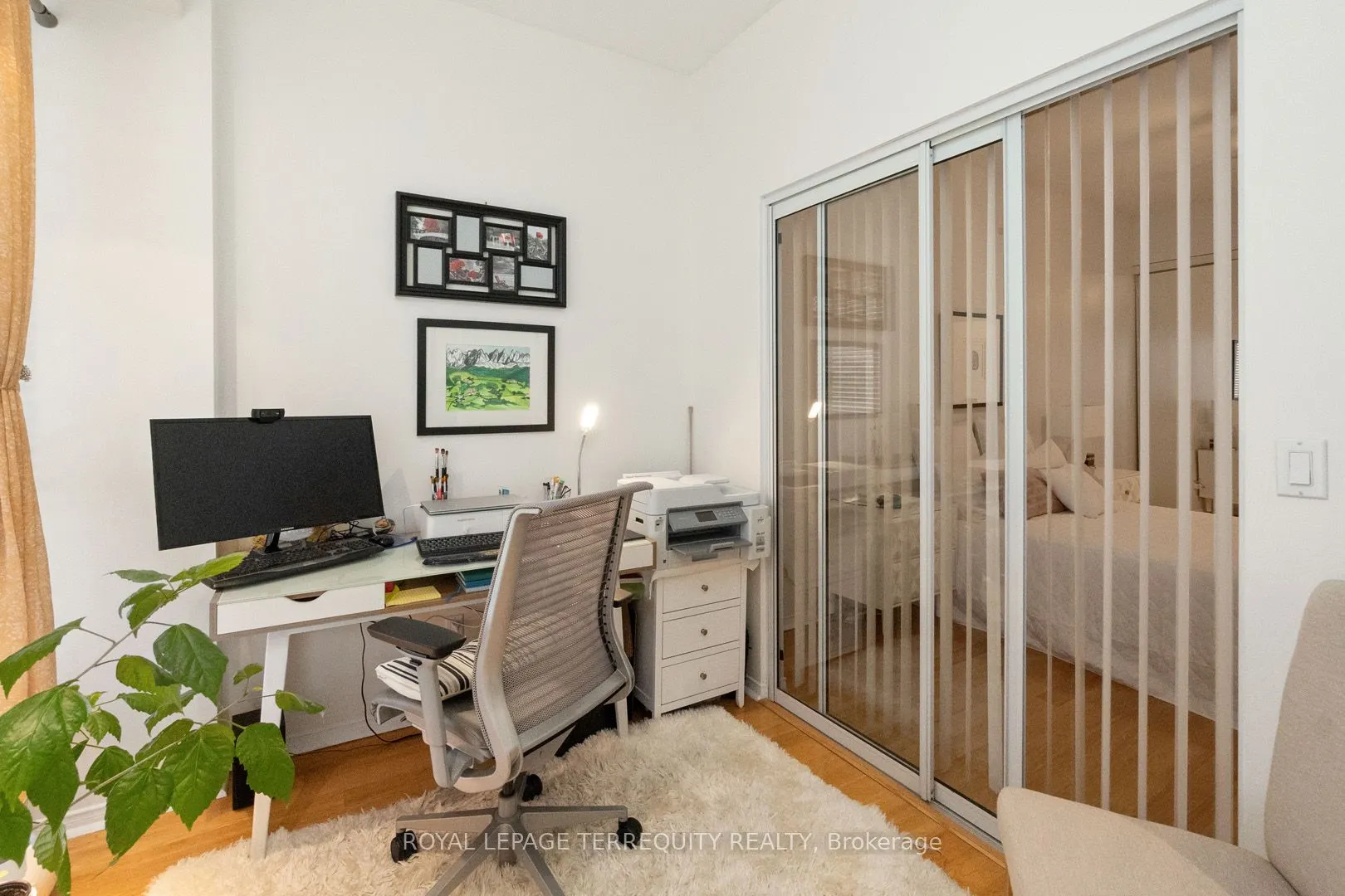 7 King Street E, #2215