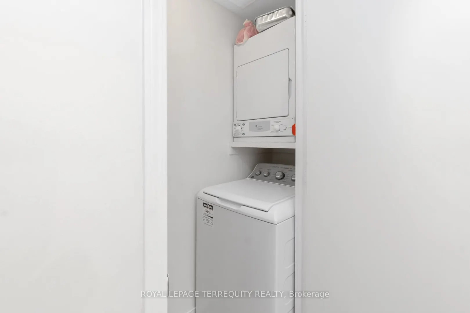 7 King Street E, #2215