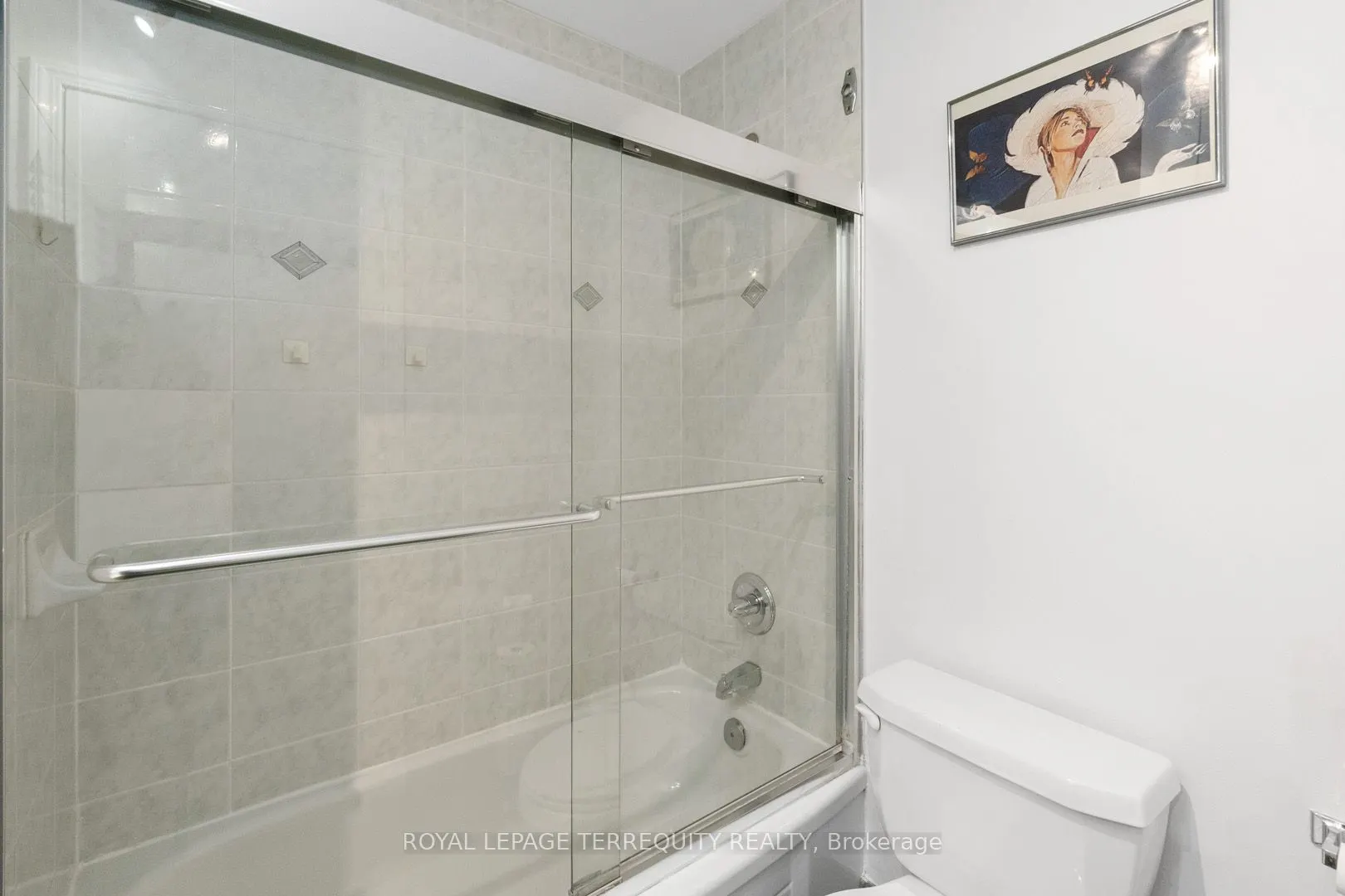7 King Street E, #2215
