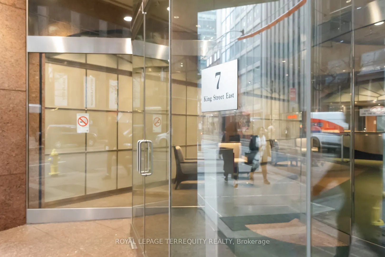 7 King Street E, #2215